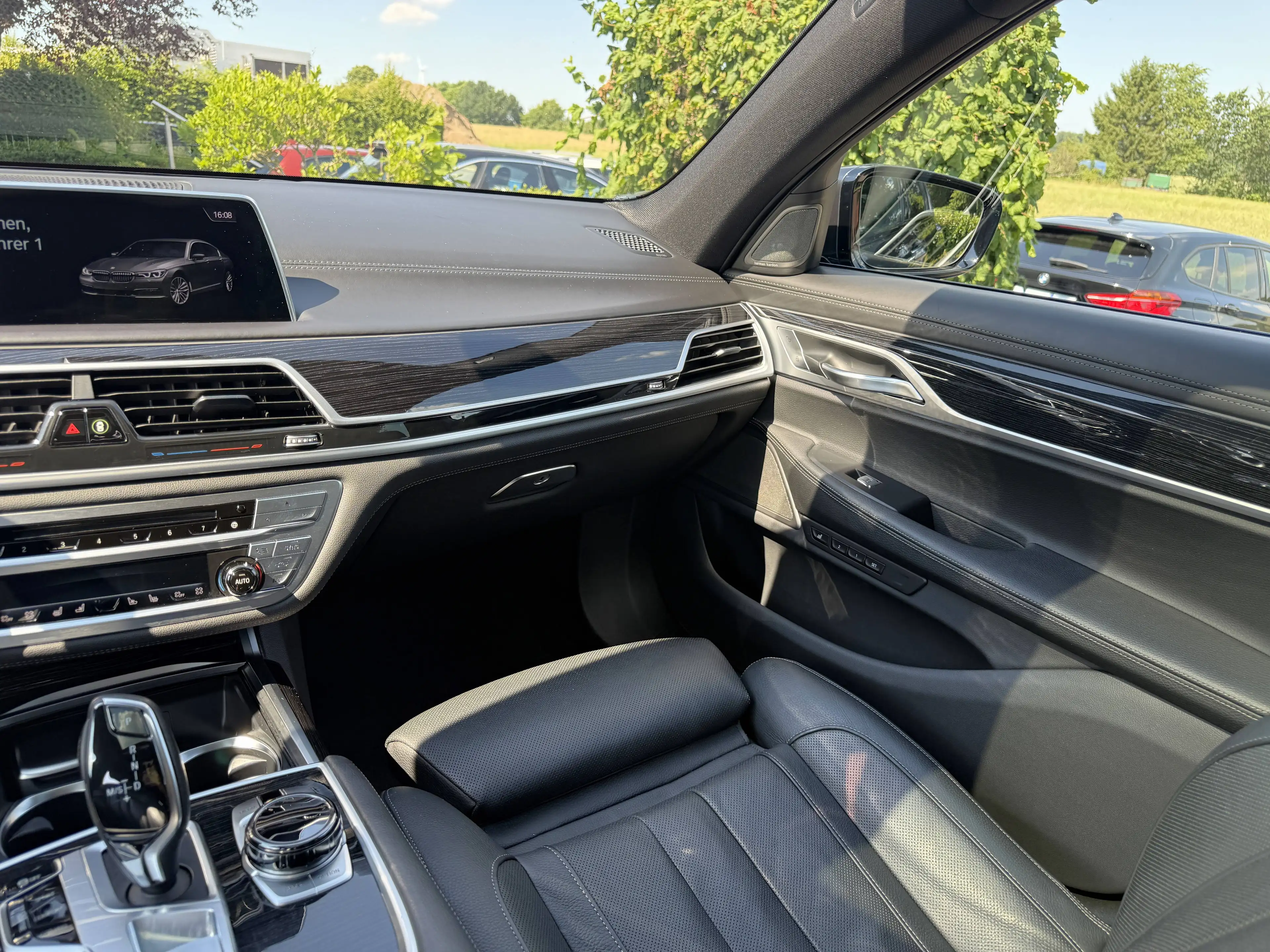 BMW 740 d xDrive Lim. M Sport HUD AHK Standheizung Massage — photo 15