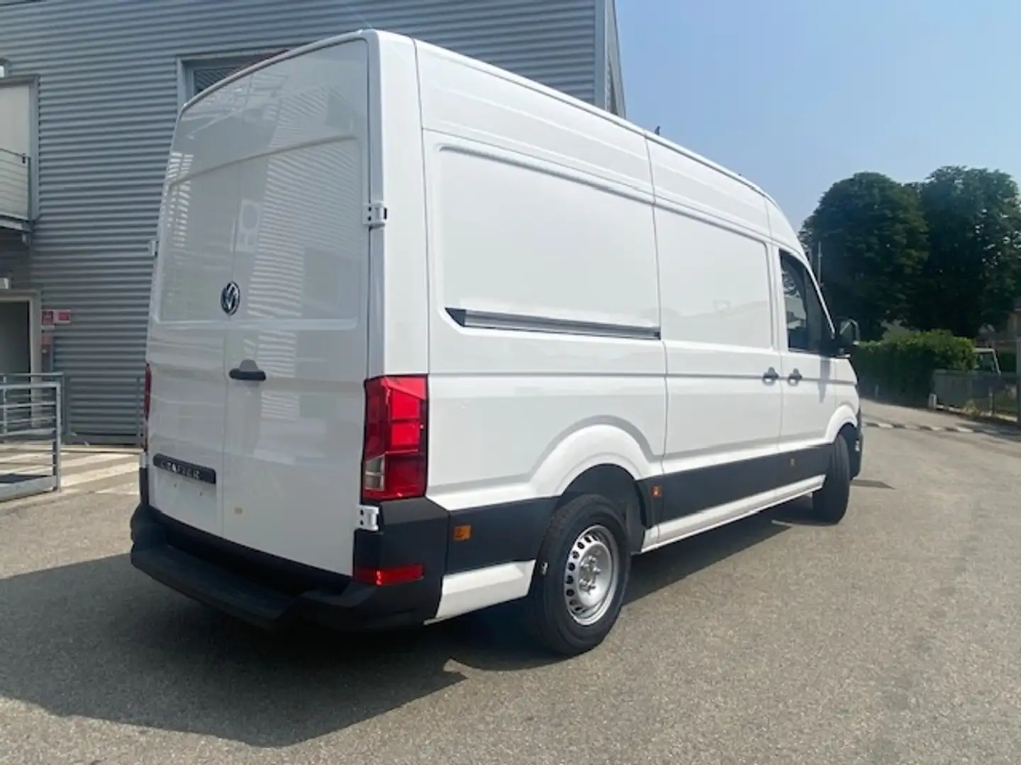 Volkswagen Crafter Van 35 L3H3 2.0 TDI 103 kW ant. man. Bianco - 2