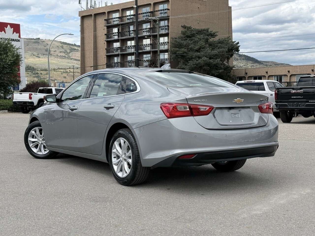 2025 Chevrolet Malibu 4dr Sdn 1LT — снимка 1