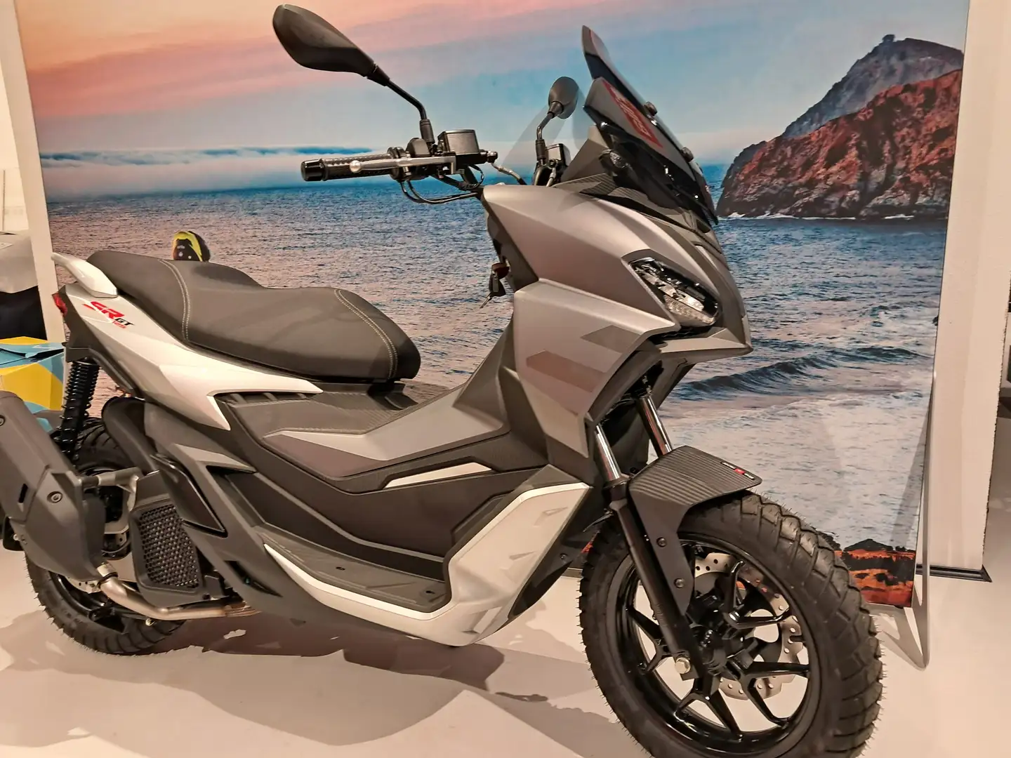 Aprilia SR GT 125 CBS Grigio - 2