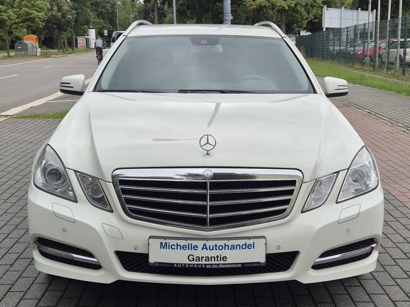 Mercedes-Benz E 220 E 220 CDI BlueEfficiency (212.202) — photo 2