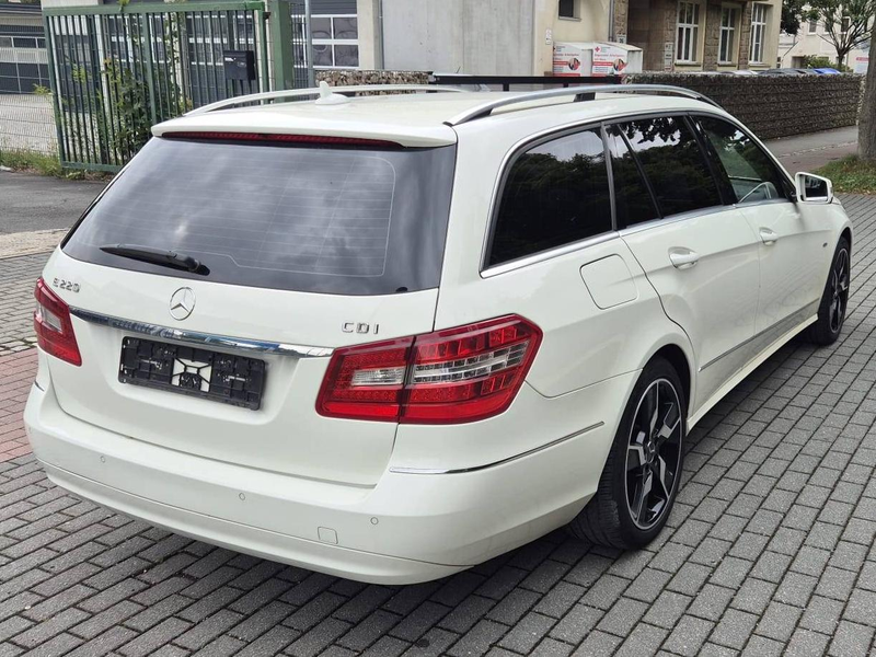 Mercedes-Benz E 220 E 220 CDI BlueEfficiency (212.202) — photo 7