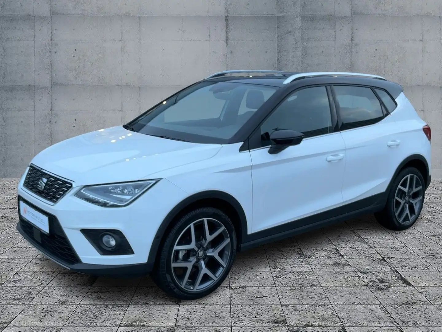 SEAT Arona 1.0 TSI XCELLENCE LED+NAVI+APP+ACC+SHZ+RFK Weiß - 2