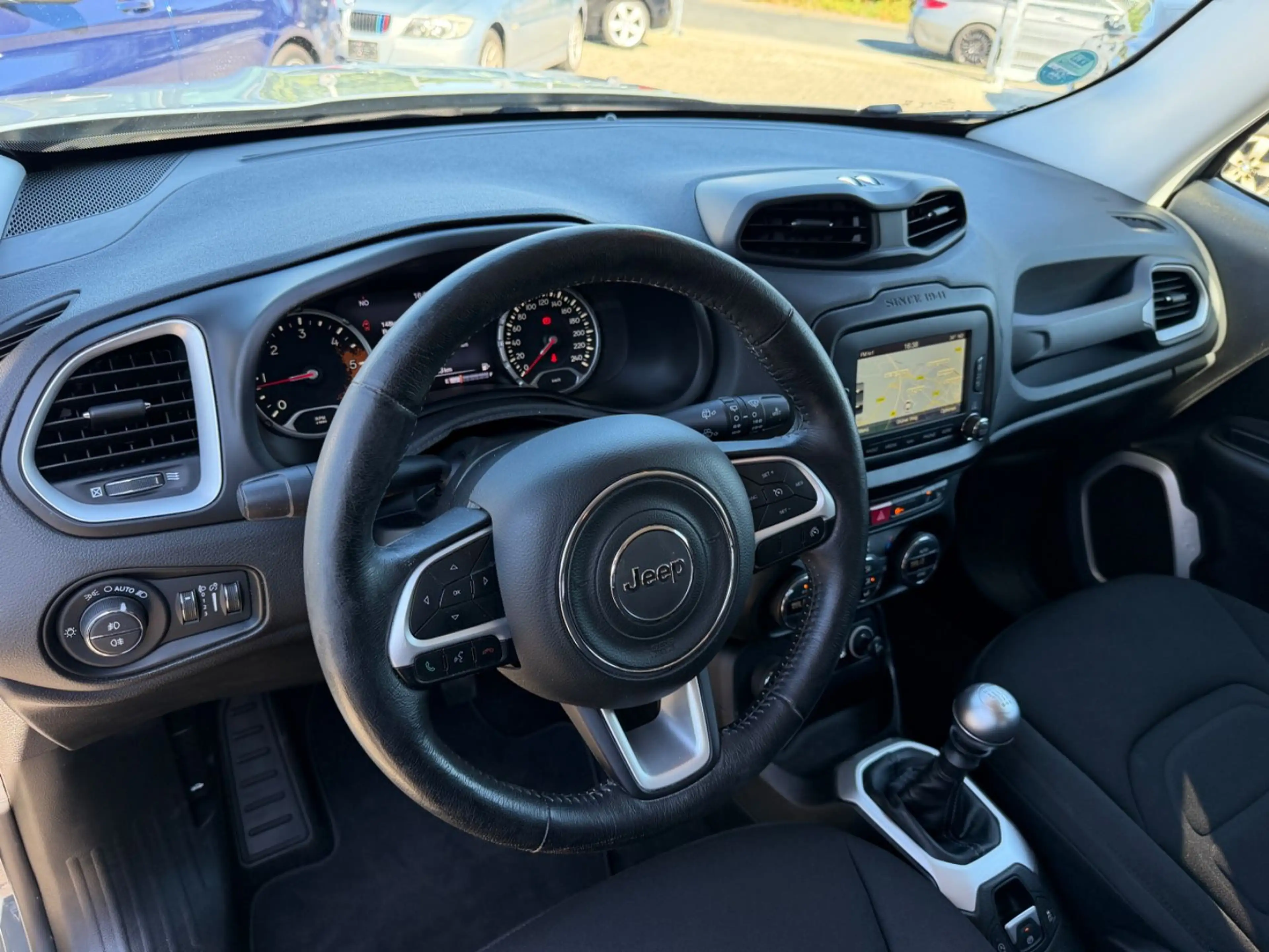 Jeep Renegade 2.0 MultiJet 103kW D Limited 4x4 — photo 14