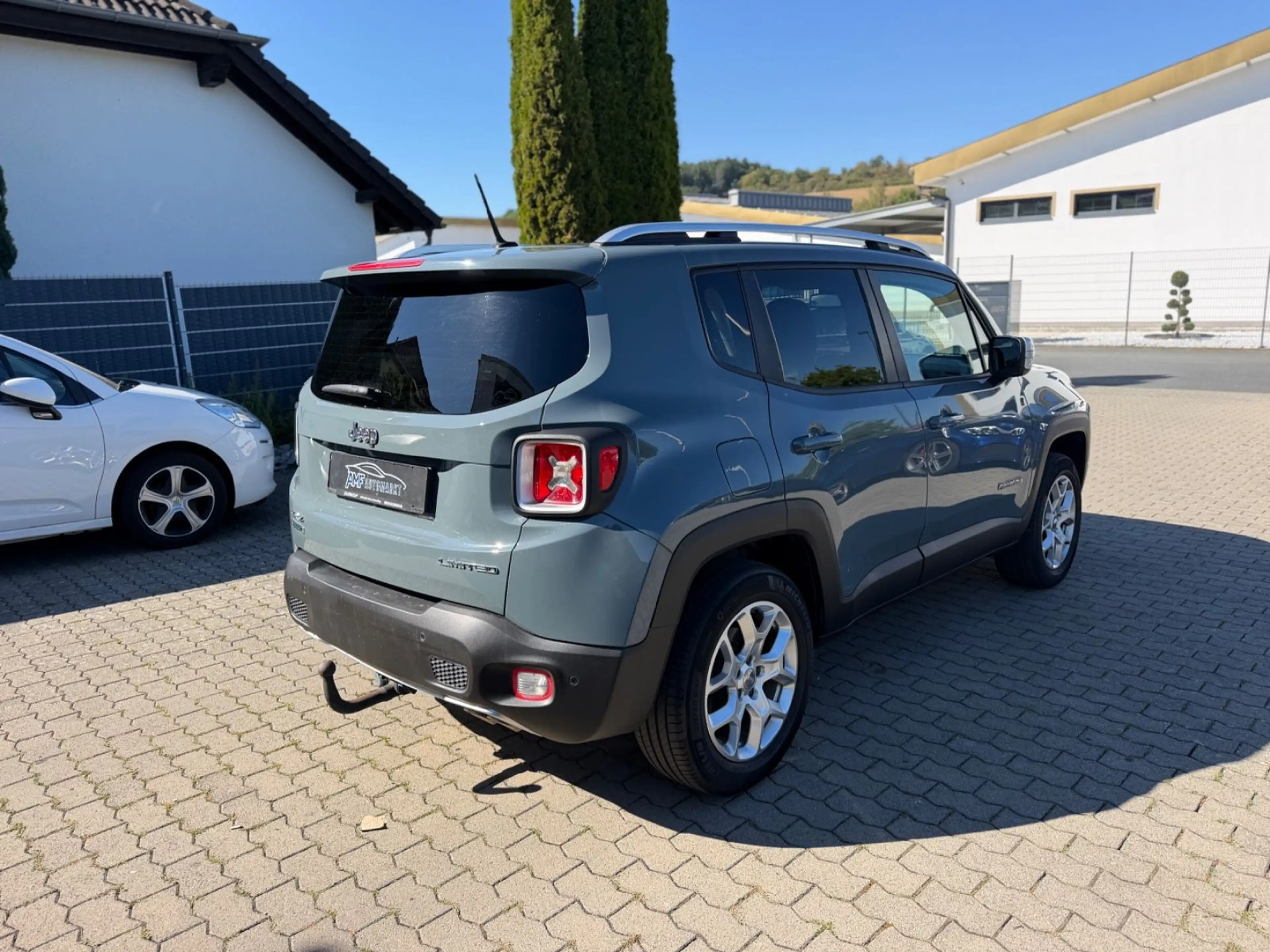 Jeep Renegade 2.0 MultiJet 103kW D Limited 4x4 — photo 4