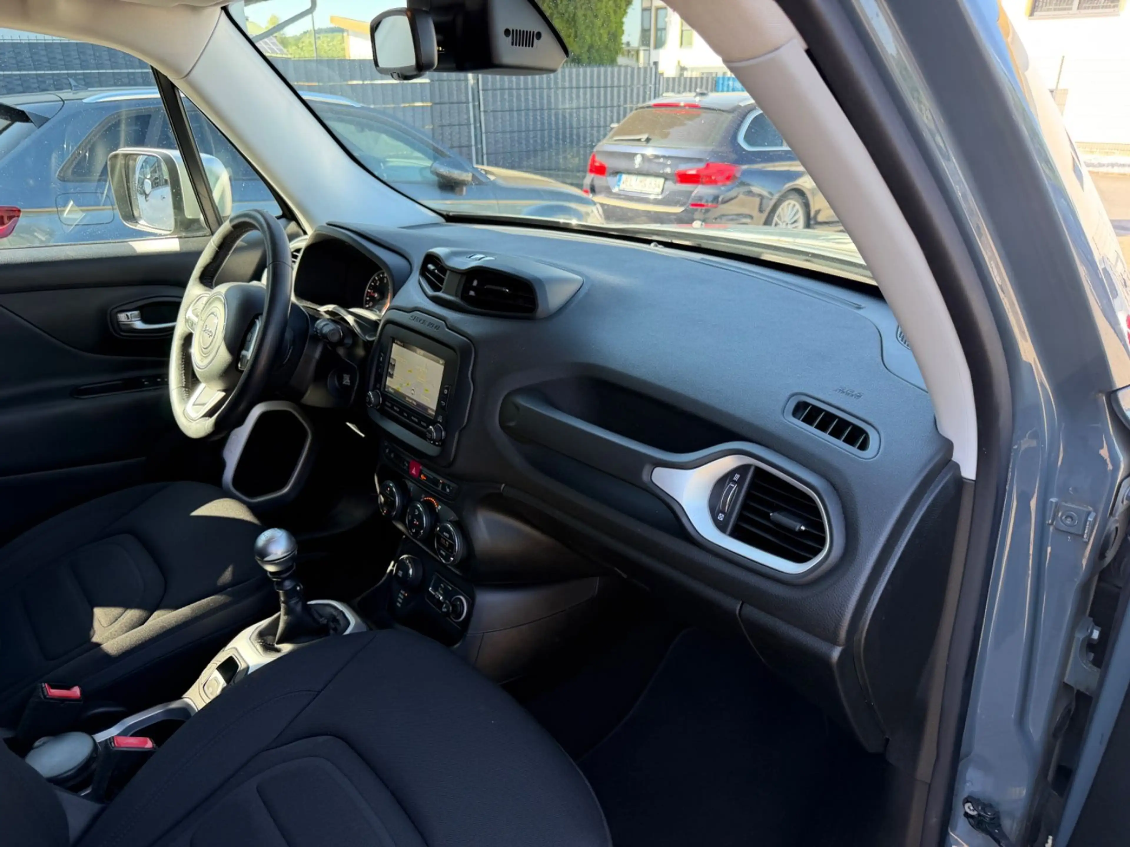 Jeep Renegade 2.0 MultiJet 103kW D Limited 4x4 — photo 10