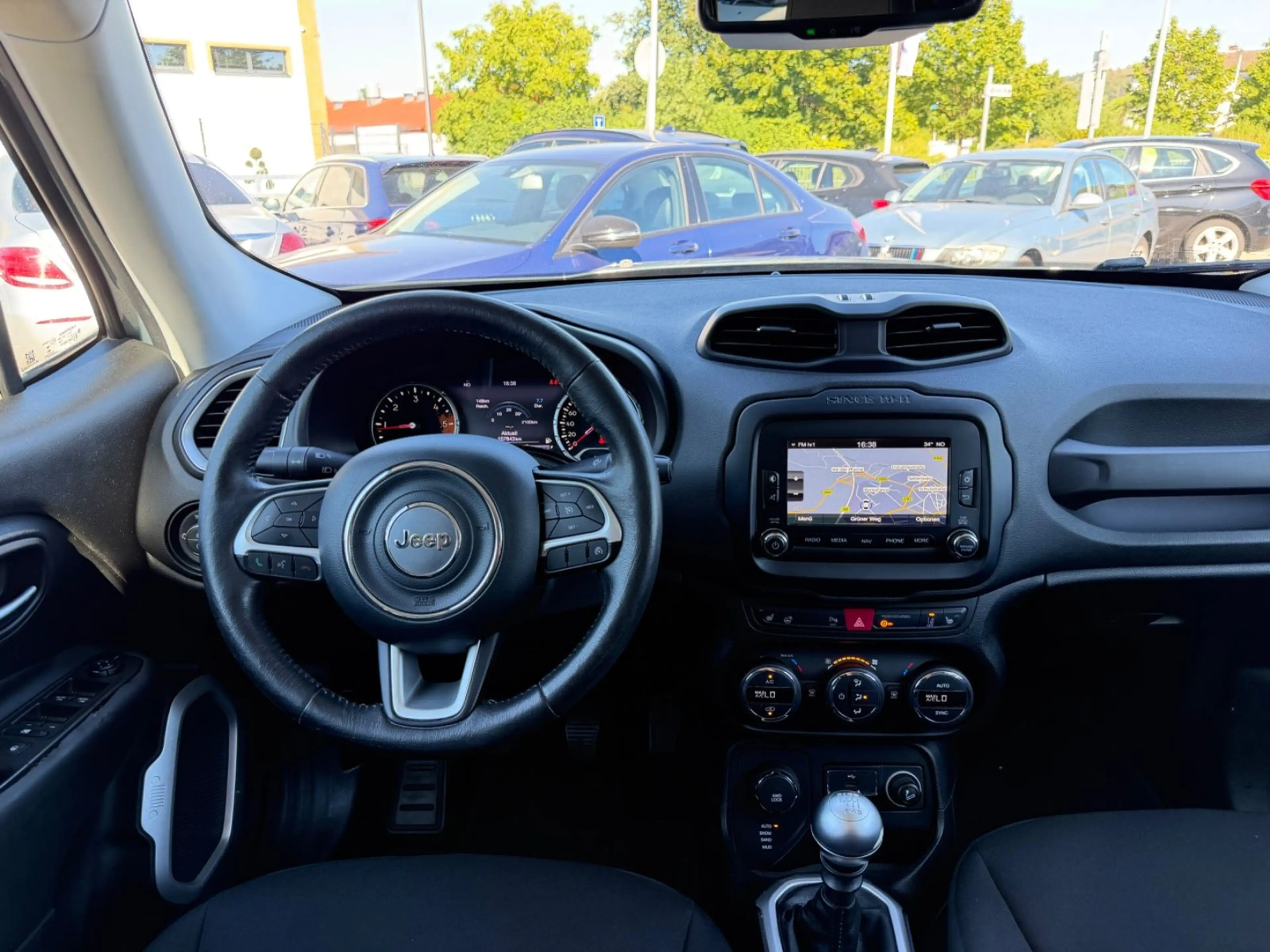 Jeep Renegade 2.0 MultiJet 103kW D Limited 4x4 — photo 11