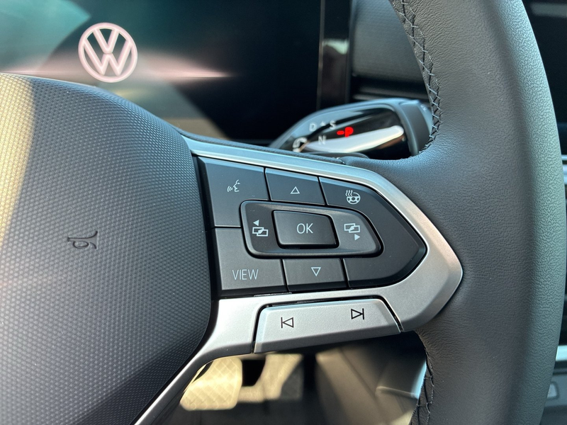 Volkswagen T-Roc Life eTSI DSG — photo 10