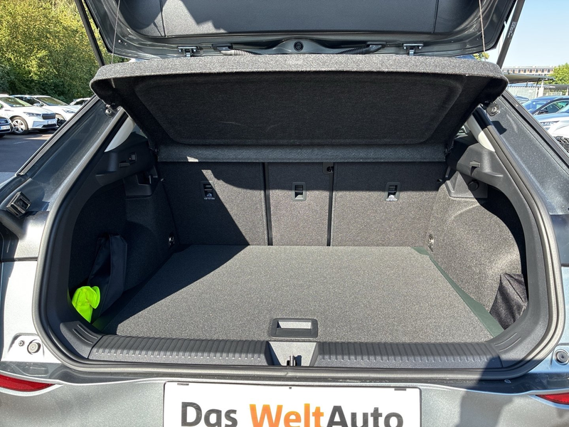 Volkswagen T-Roc Life eTSI DSG — photo 5