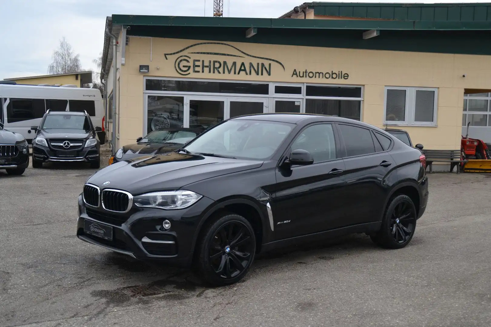 BMW X6 xDrive 30 d Autom. Voll Leder*Kamera*2 Hand Černá - 1