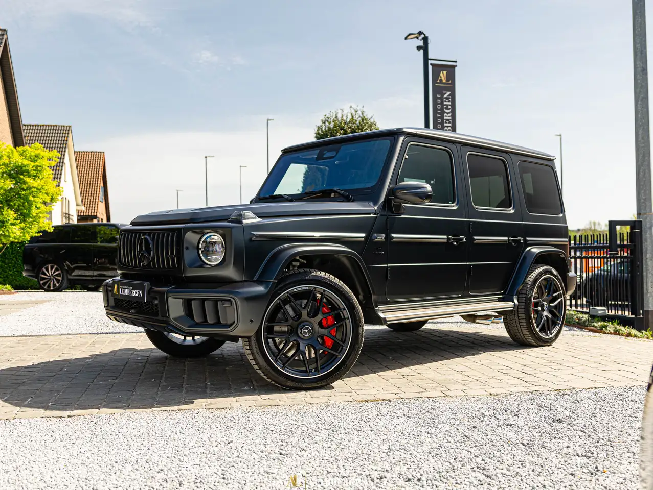 Mercedes-Benz G 63 AMG / Lichte vracht / Night Package || / Schuifdak / Surround view / Burmester — foto 3