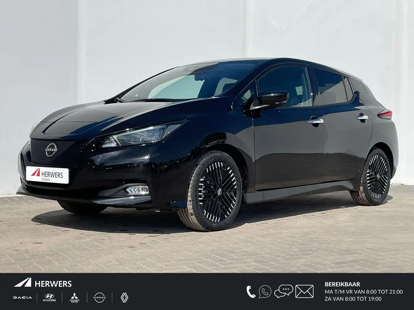 Nissan Leaf e+ Tekna 62 kWh / Navigatie + Apple Carplay/Androi Fekete - 1