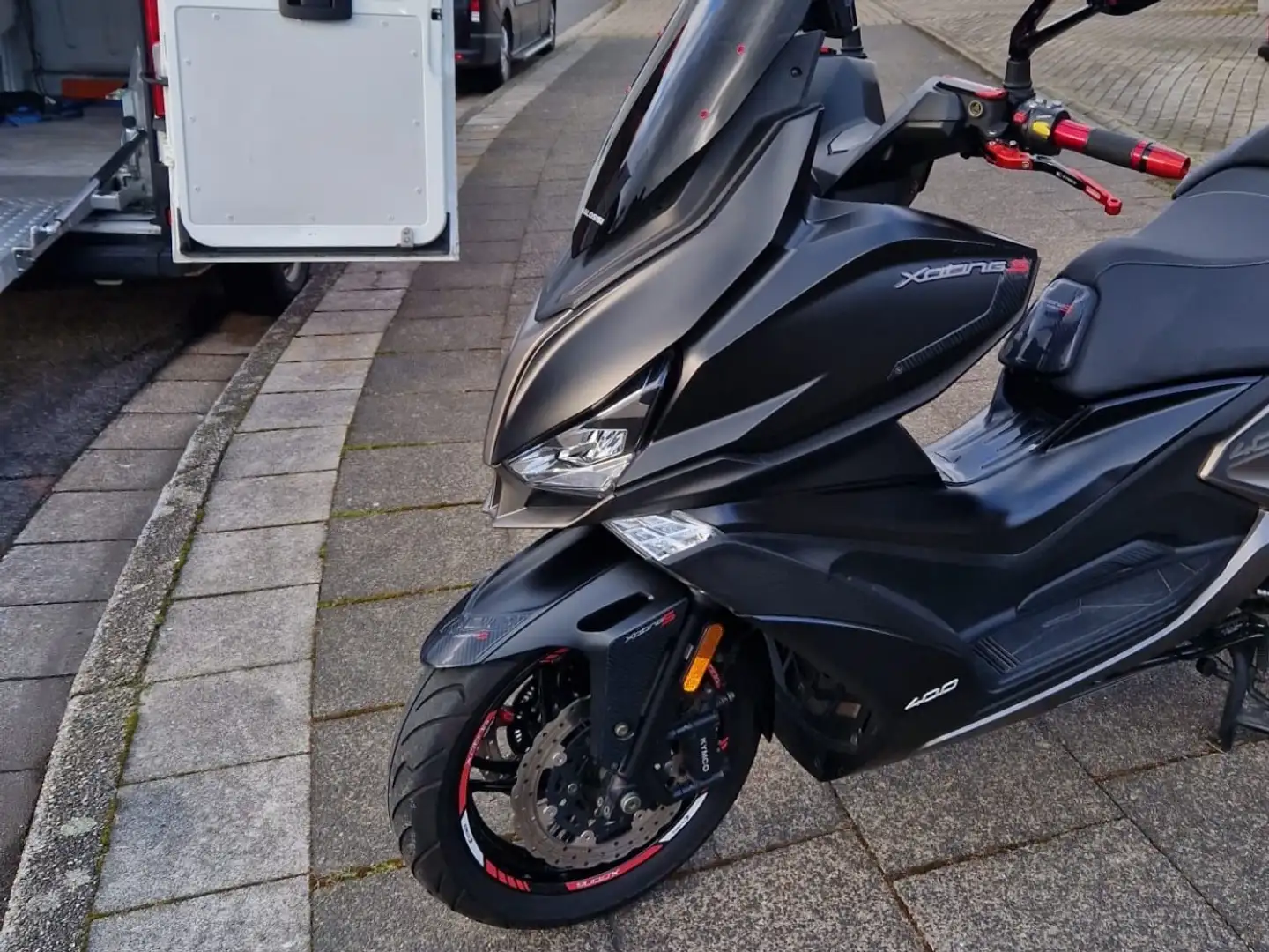 Kymco Xciting S 400i ABS crna - 1