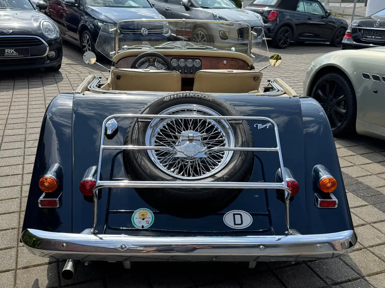 Morgan Plus 4 Roadster elegante Farbkombination, foto 11