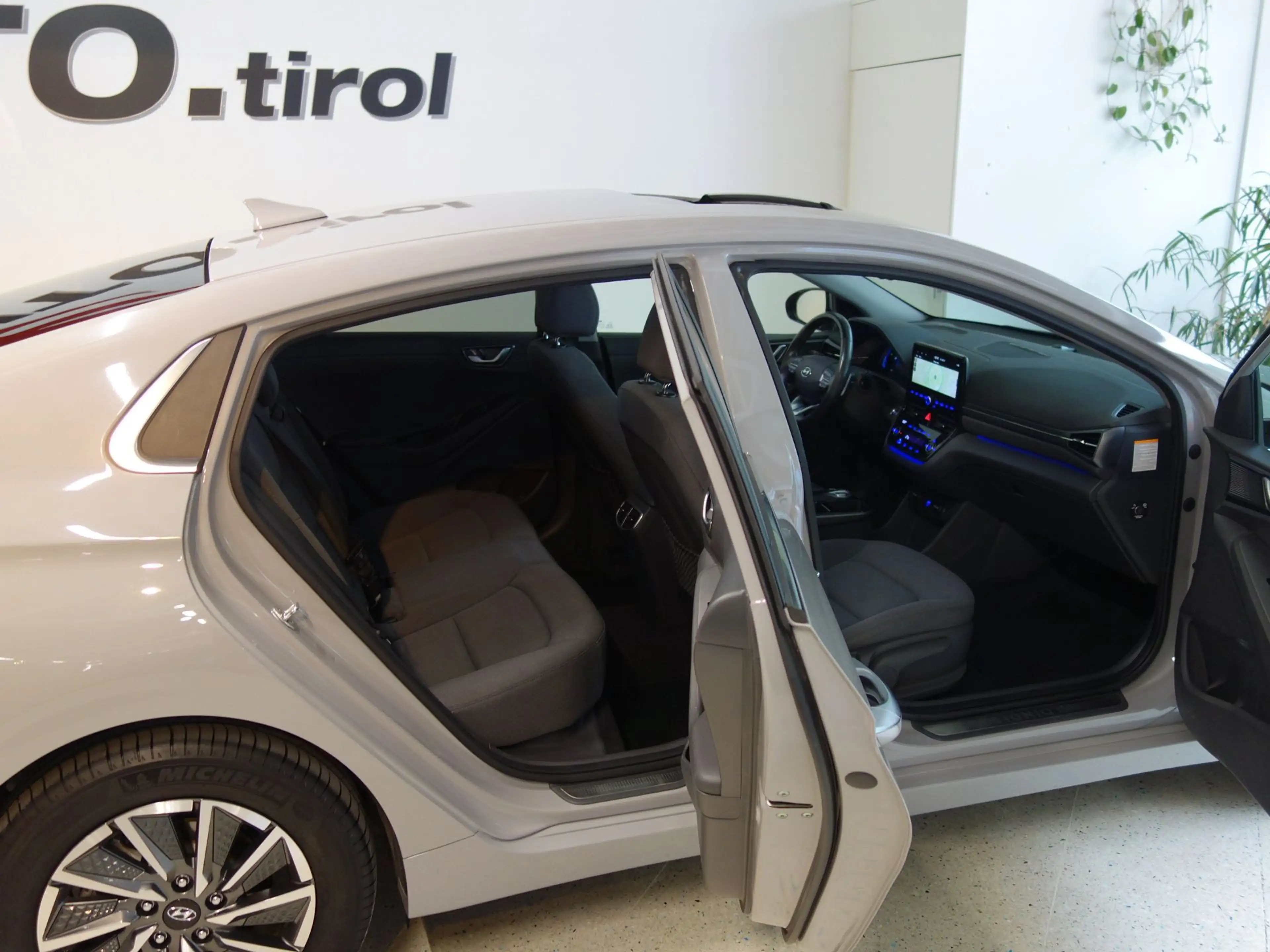 Hyundai IONIQ STYLE Elektro Aut. *SCHIEBEDACH *96% GETESTET *CC — photo 12