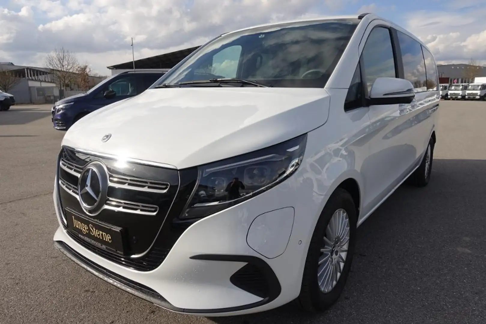 Mercedes-Benz EQV 300 MODELLPFLEGE Liegepaket+Distronic Weiß - 2