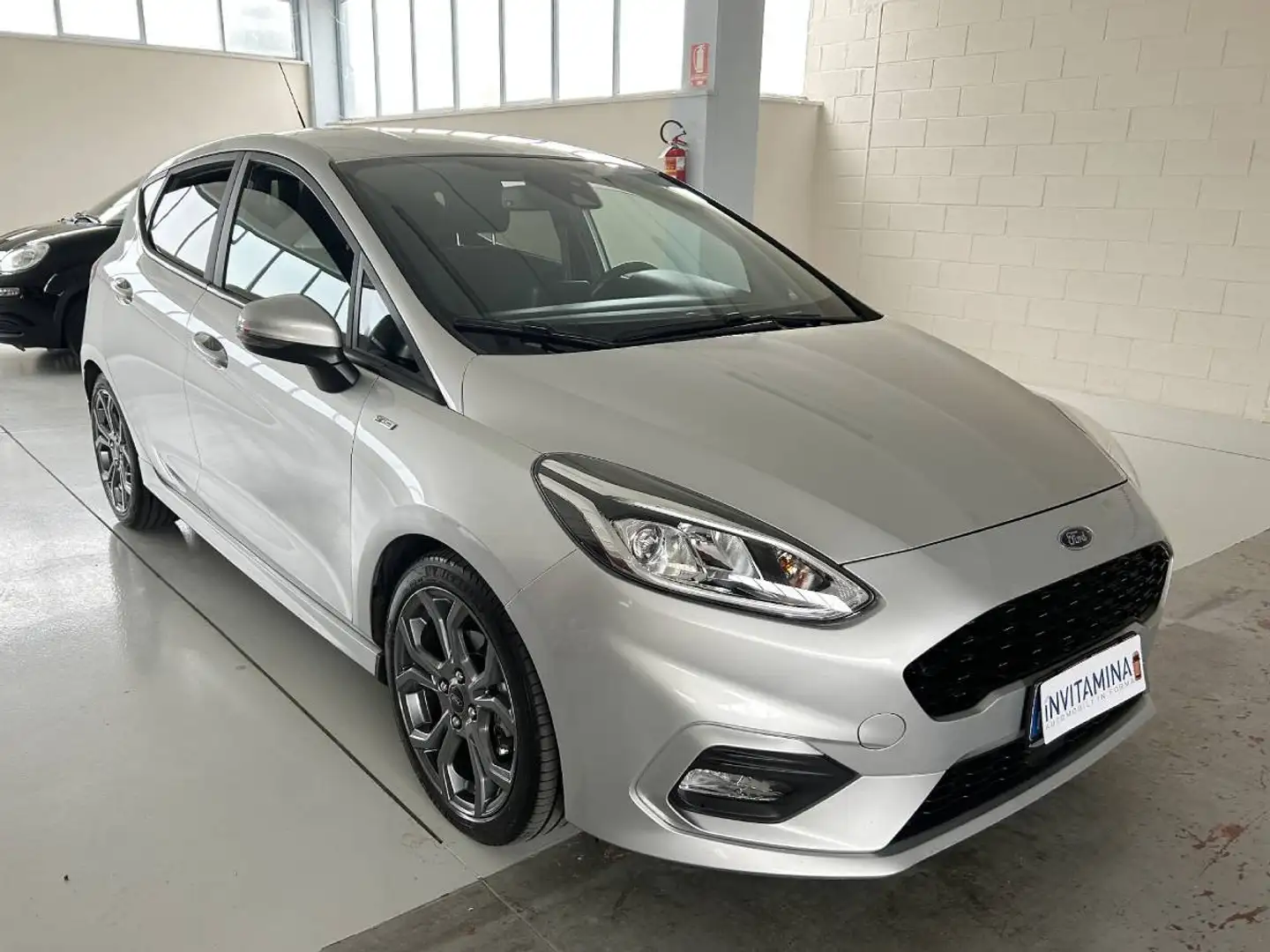 Ford Fiesta 1.0 Ecoboost Hybrid 125cv 5p ST-Line Gümüş rengi - 1