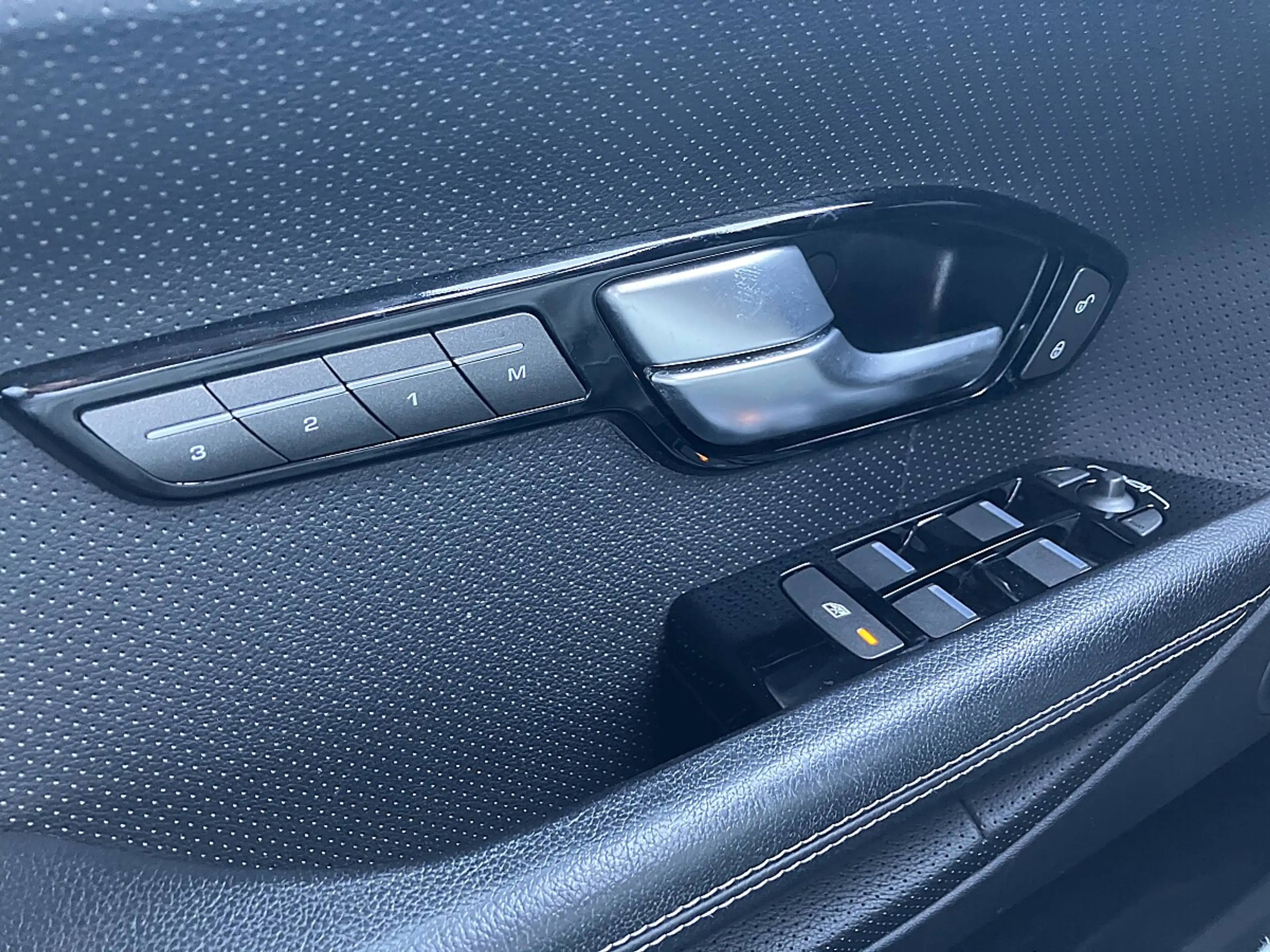 Land Rover Range Rover Evoque 2.2 SD4 Dynamic Start/Stopp — photo 12