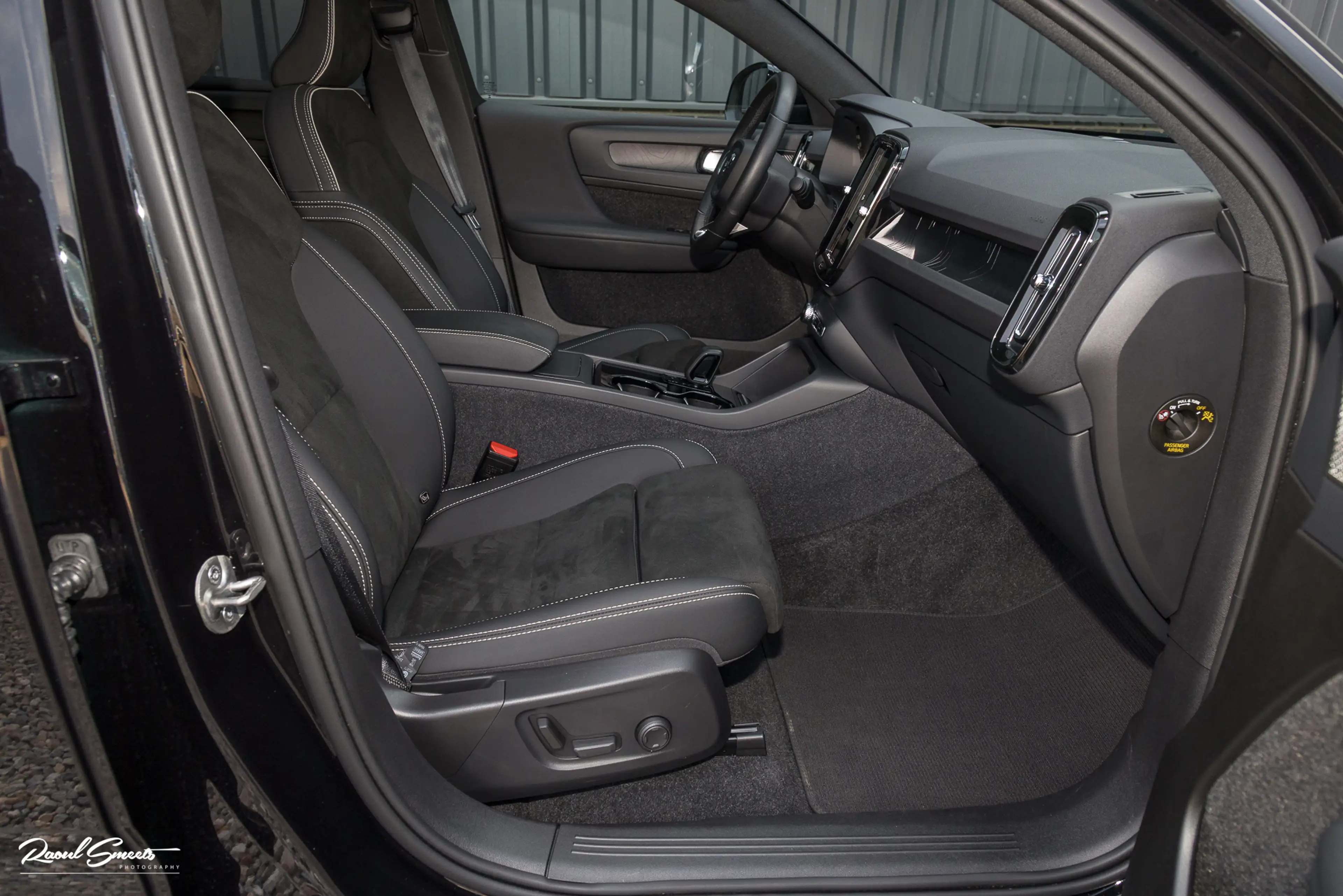 Volvo C40 Recharge Ultimate 69 kWh | Panorama dak | Adaptiev — photo 12