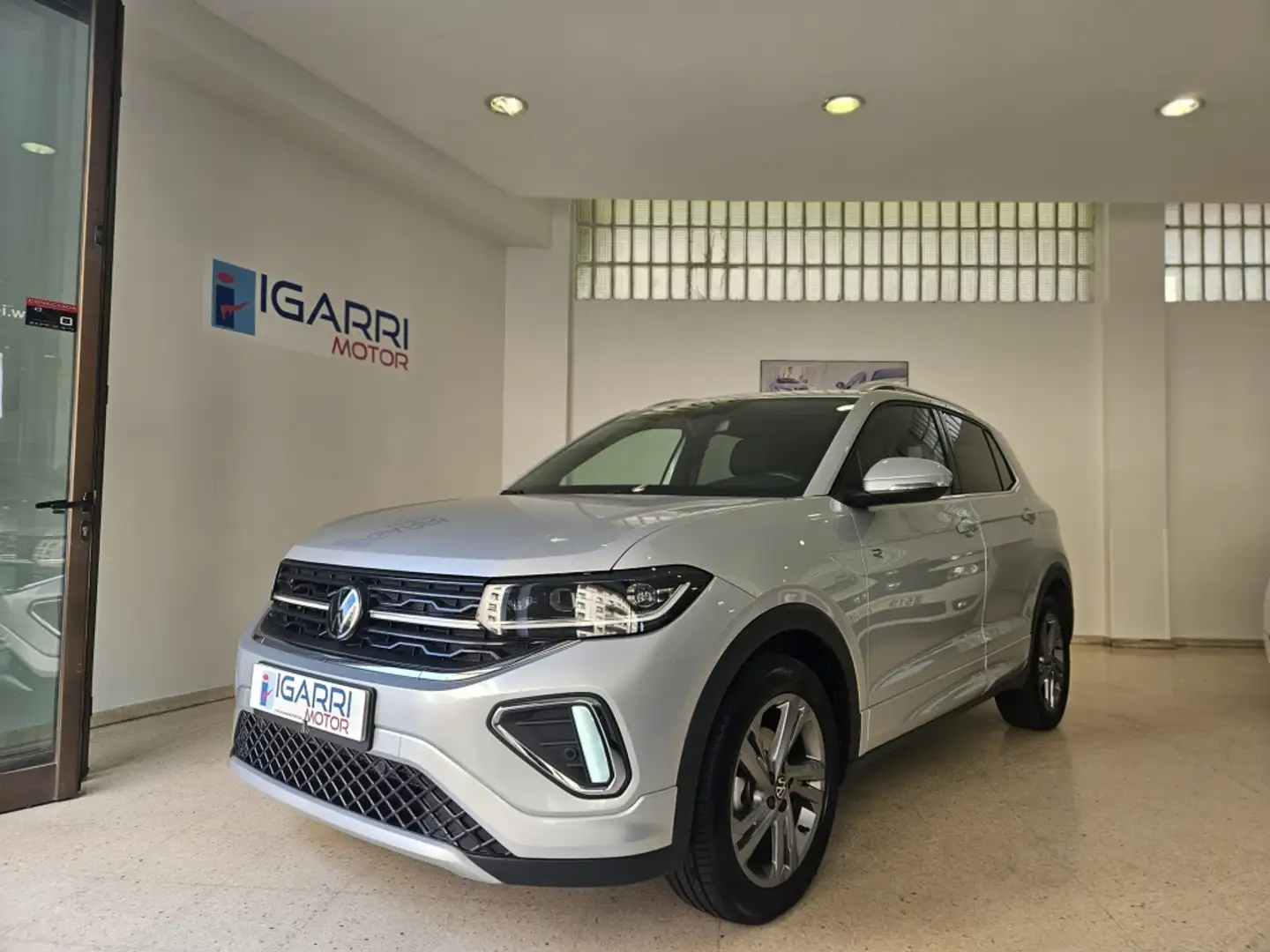 Volkswagen T-Cross 1.0 TSI R-Line 85kW Aut. Gris - 2