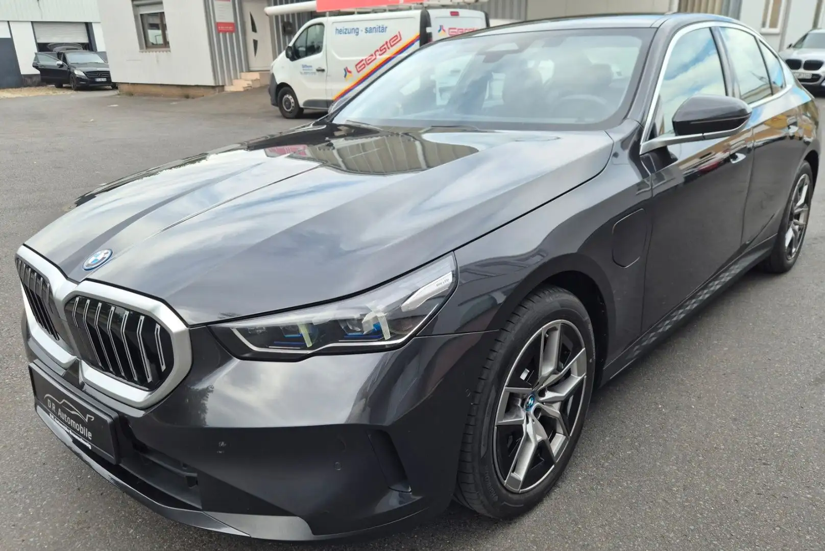 BMW 530 e Pano CAM Leder Virtual APP ACC Noir - 1