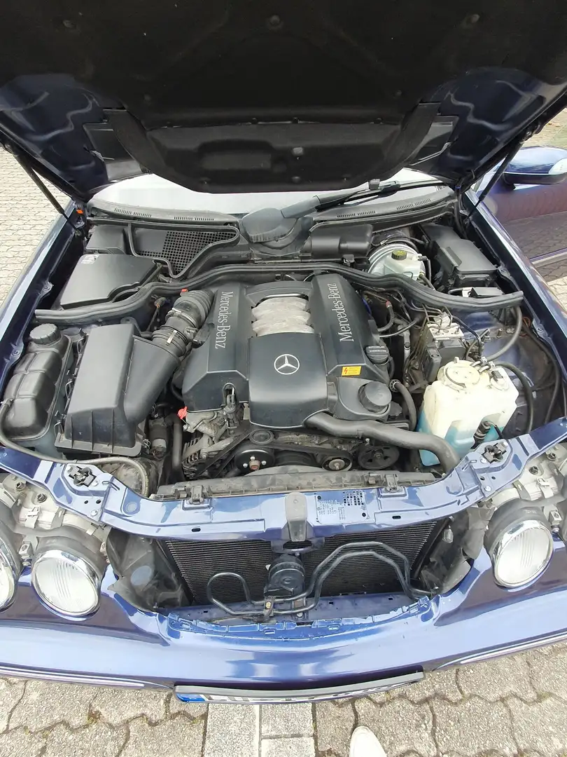 Mercedes-Benz E 240 Elegance - 2