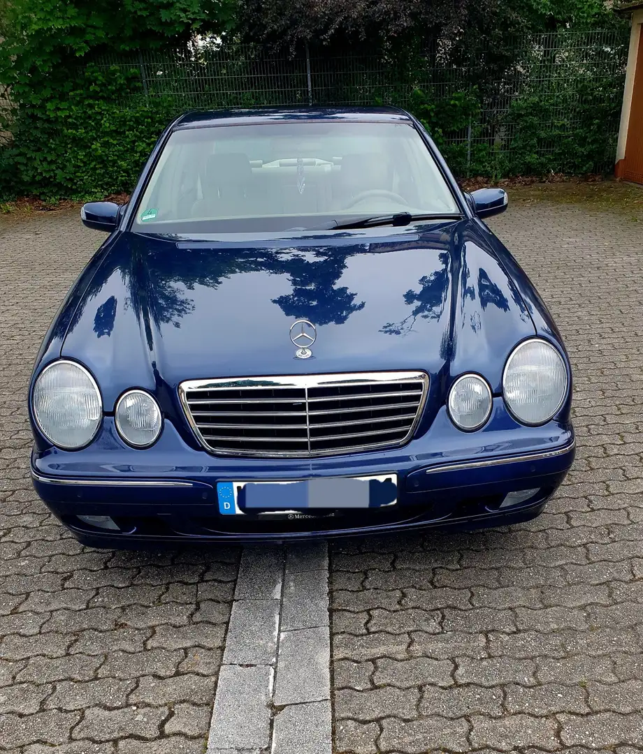 Mercedes-Benz E 240 Elegance - 1