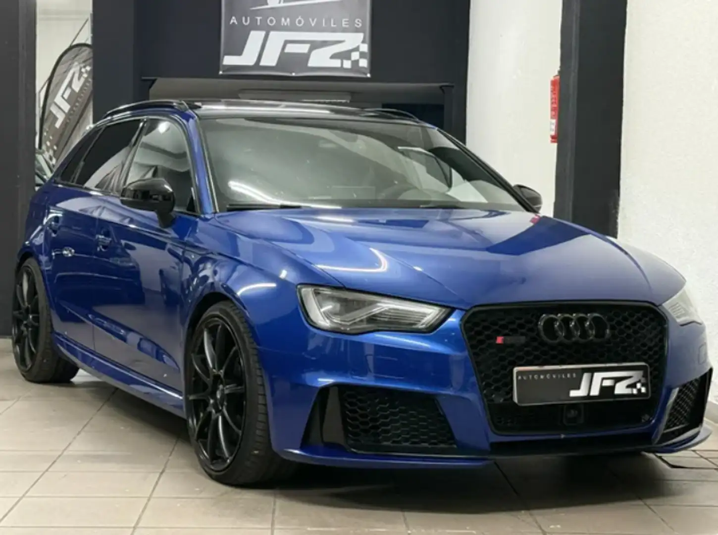 Audi RS3 Sportback 2.5 TFSI quattro S-Tronic - 1