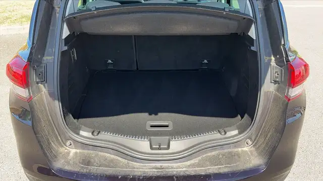 Renault Scenic view 14