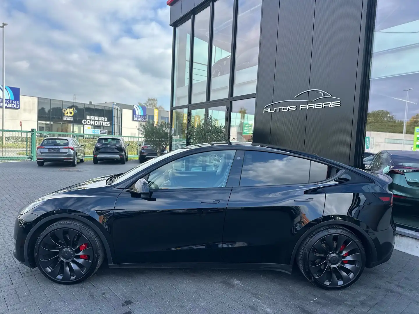 Tesla Model Y Performance Dual Motor AWD Black Black Nero - 1