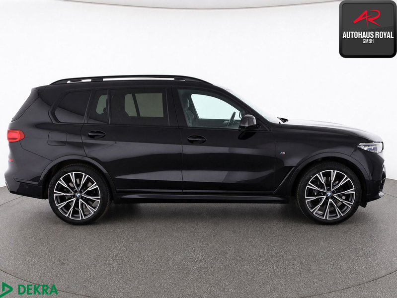 BMW X7 X7 M50i 7 SITZE M MULTIFUNKTIONSSITZE,LASER,B+W — photo 6