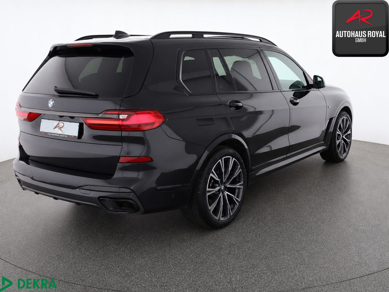 BMW X7 X7 M50i 7 SITZE M MULTIFUNKTIONSSITZE,LASER,B+W — photo 5