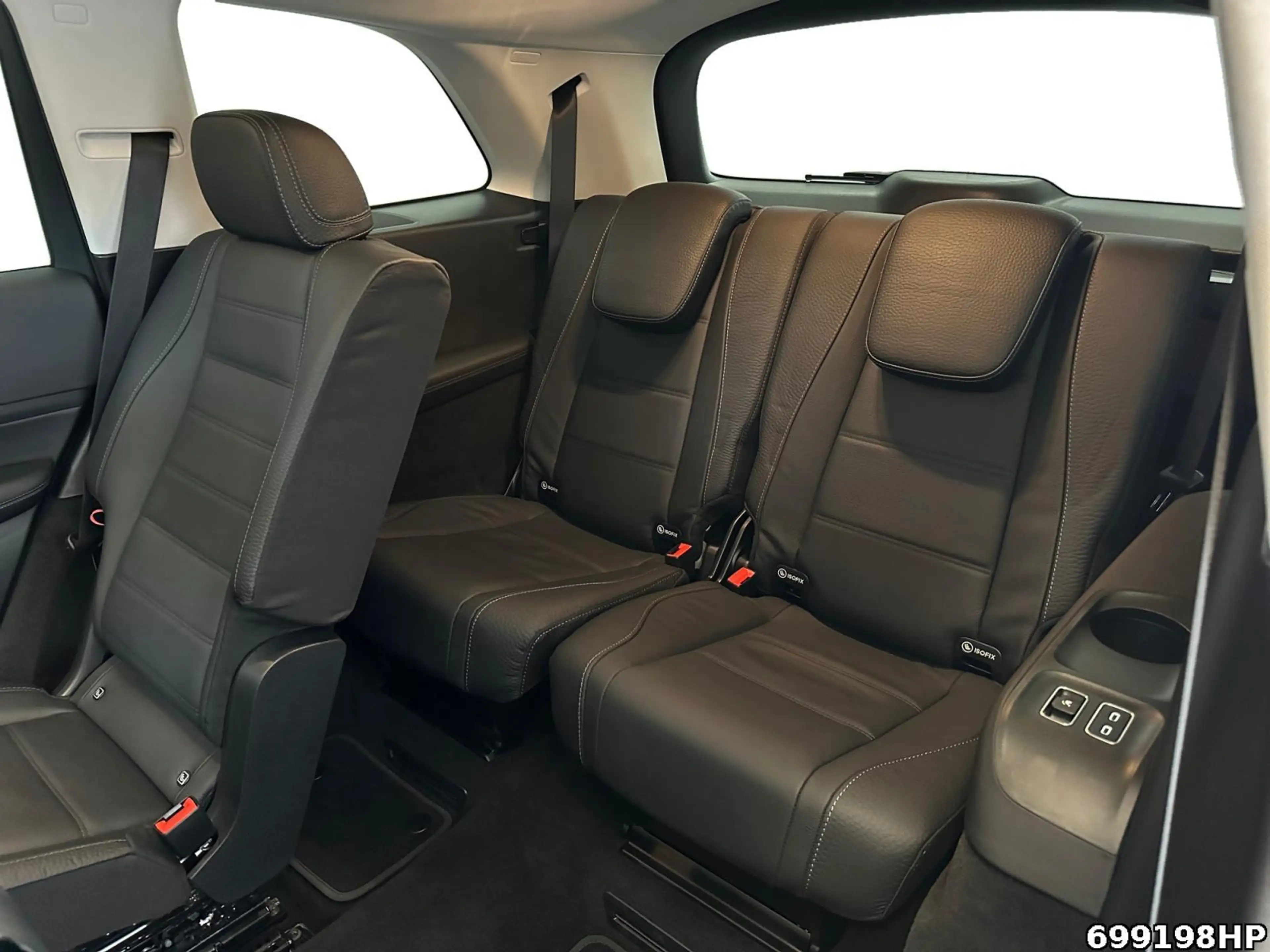 Mercedes-Benz GLS 450 d 4M Premium+ Pano AHK 360 Burmester — photo 13