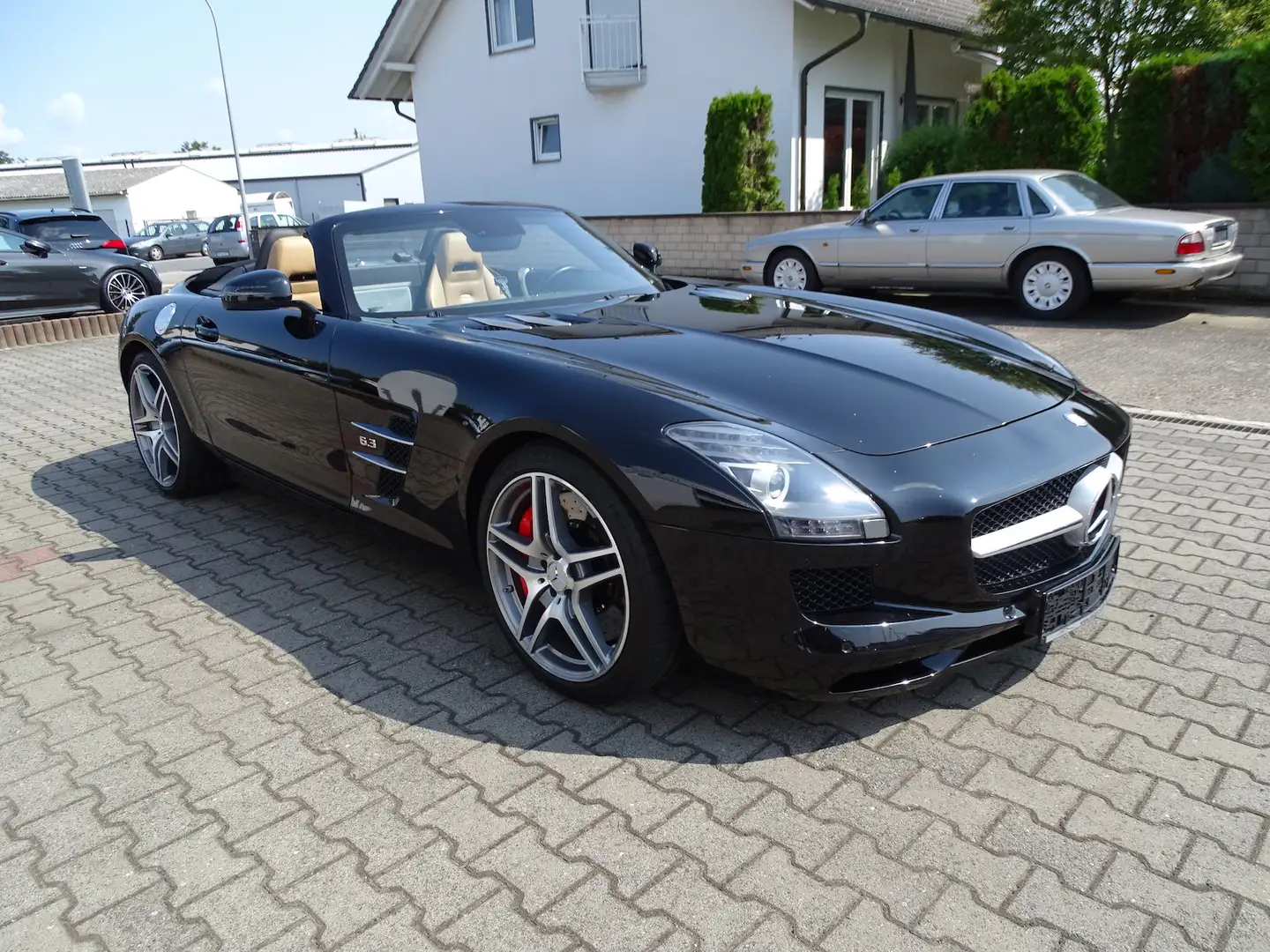 Mercedes-Benz SLS Roadster Leder Exclusiv - Beige Zierel.-Paket in C Schwarz - 1