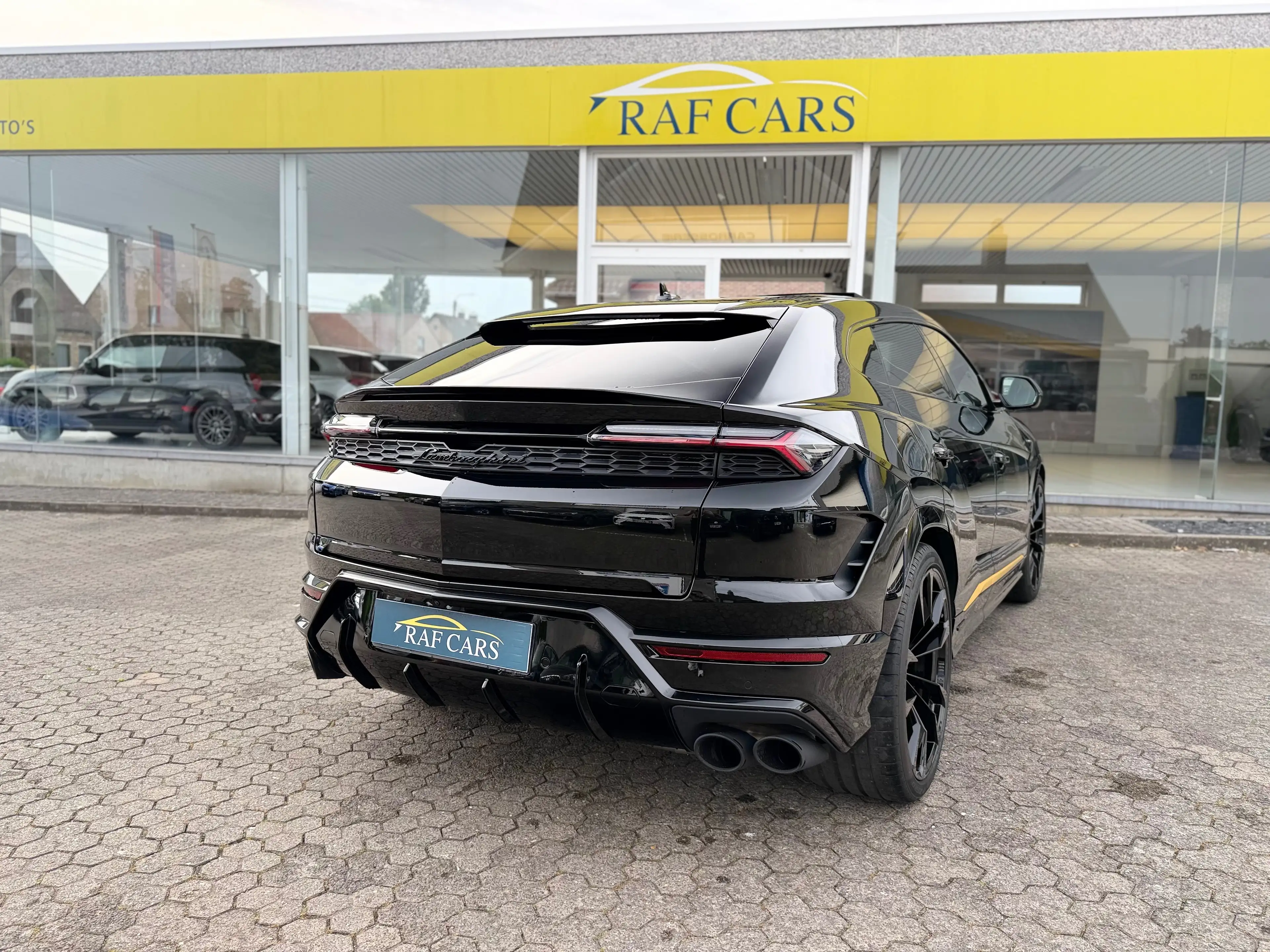 Lamborghini Urus Urus SE PHEV 4.0 BiTurbo V8 MY26 - CARBON - FULL OPTION! - — photo 9