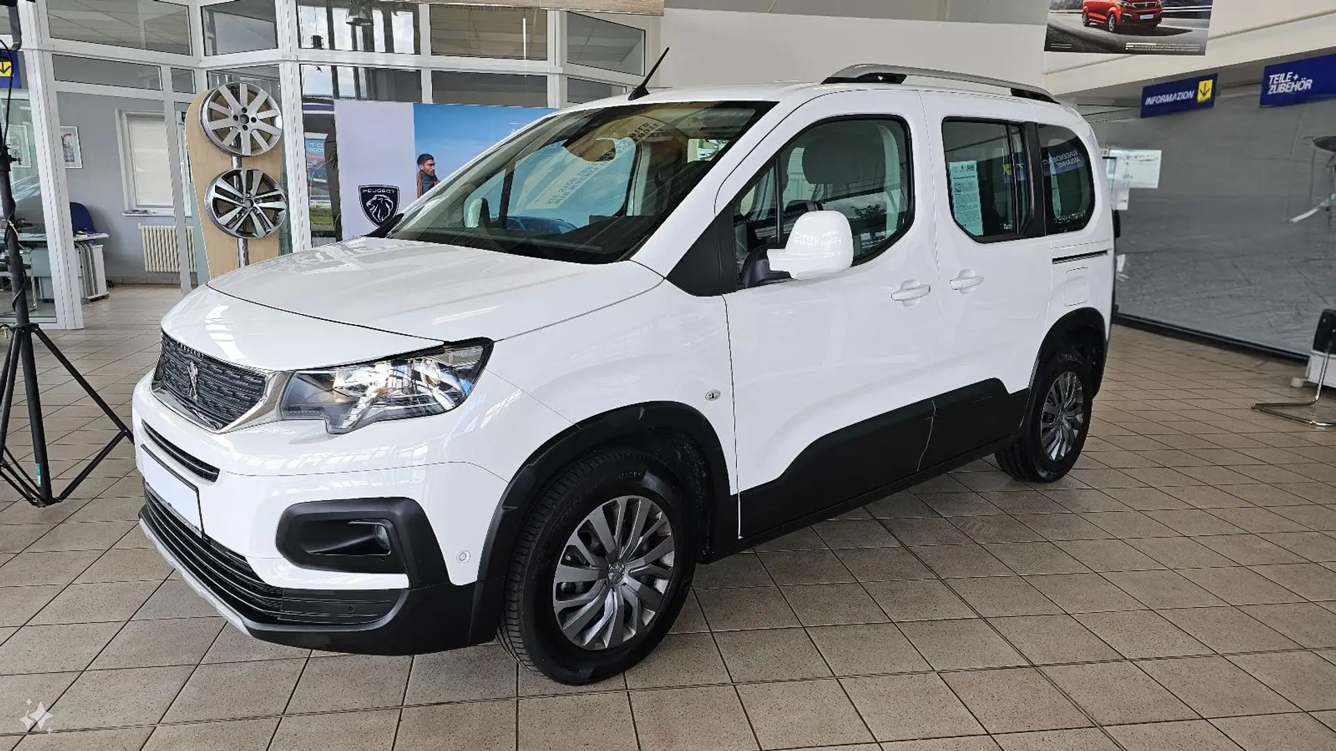 Peugeot Rifter Allure L1 BlueHDi 130 EAT8, Navi, AHZV Blanco - 1