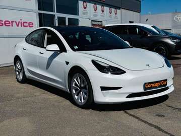 RWD MY21 Standard Plus inclus Coffre Electrique + Double Chargeur Induction