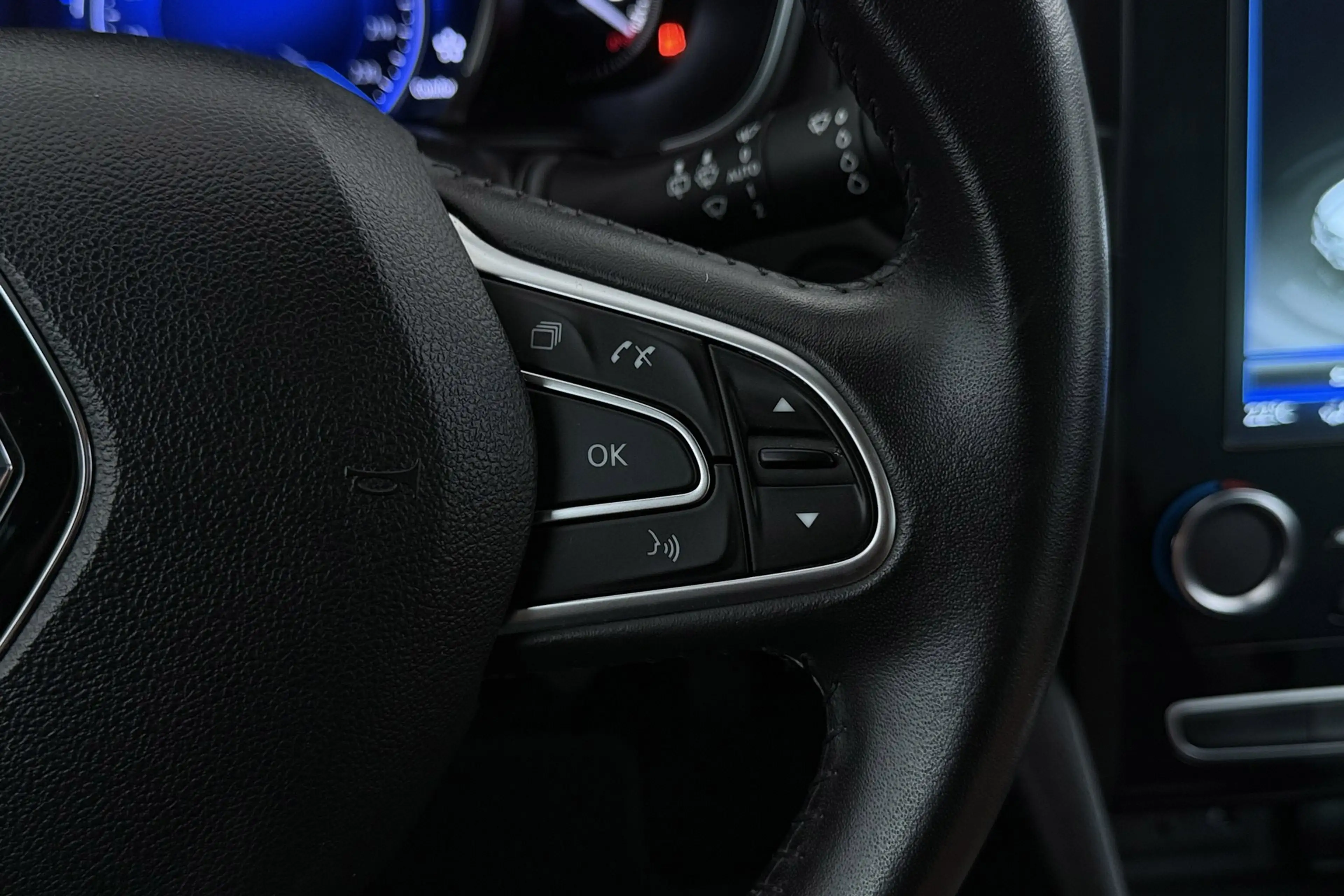 Renault Megane Estate 1.3 TCe Limited | Trekhaak | Camera | CarPl — photo 34