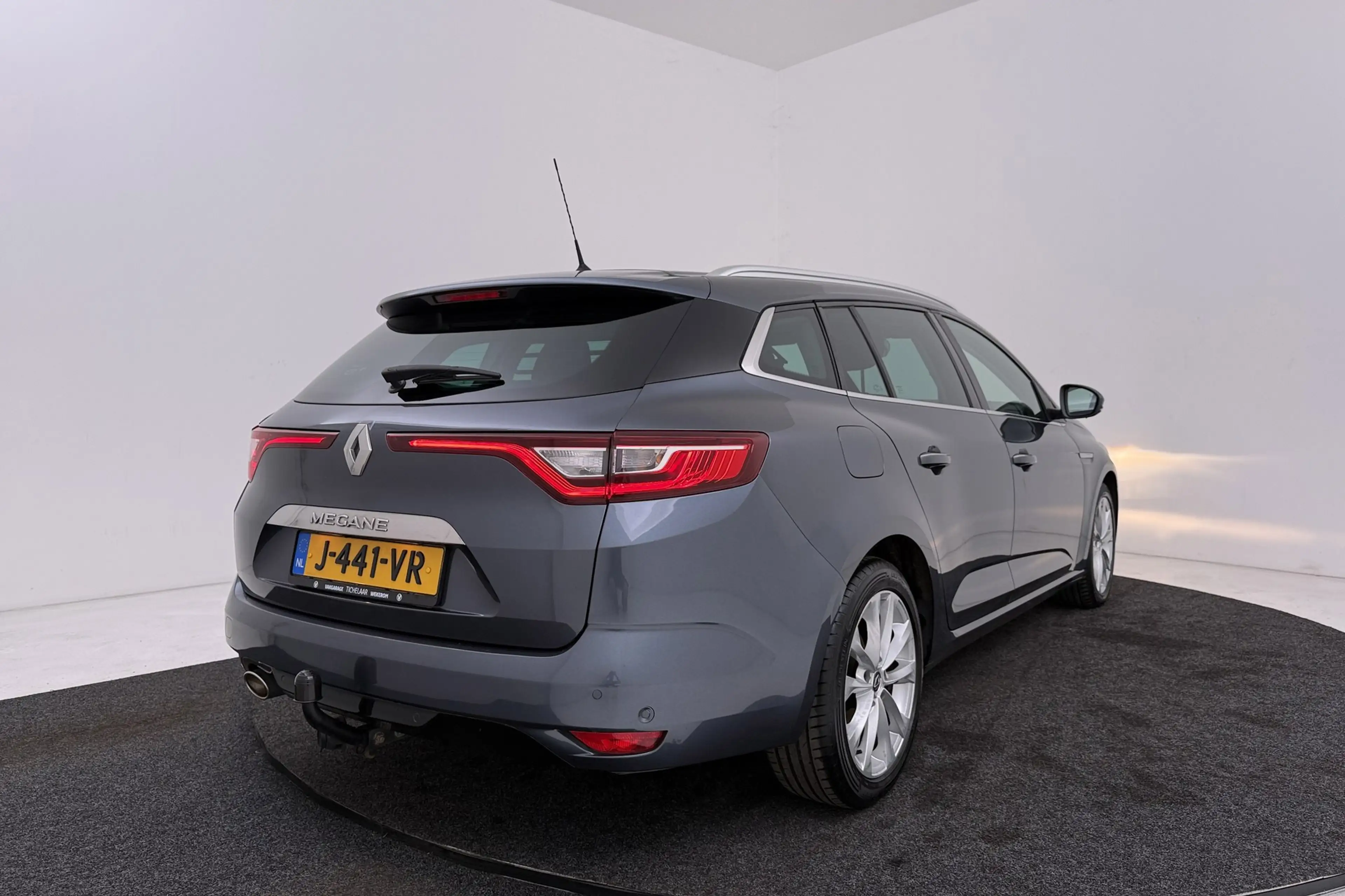 Renault Megane Estate 1.3 TCe Limited | Trekhaak | Camera | CarPl — photo 44