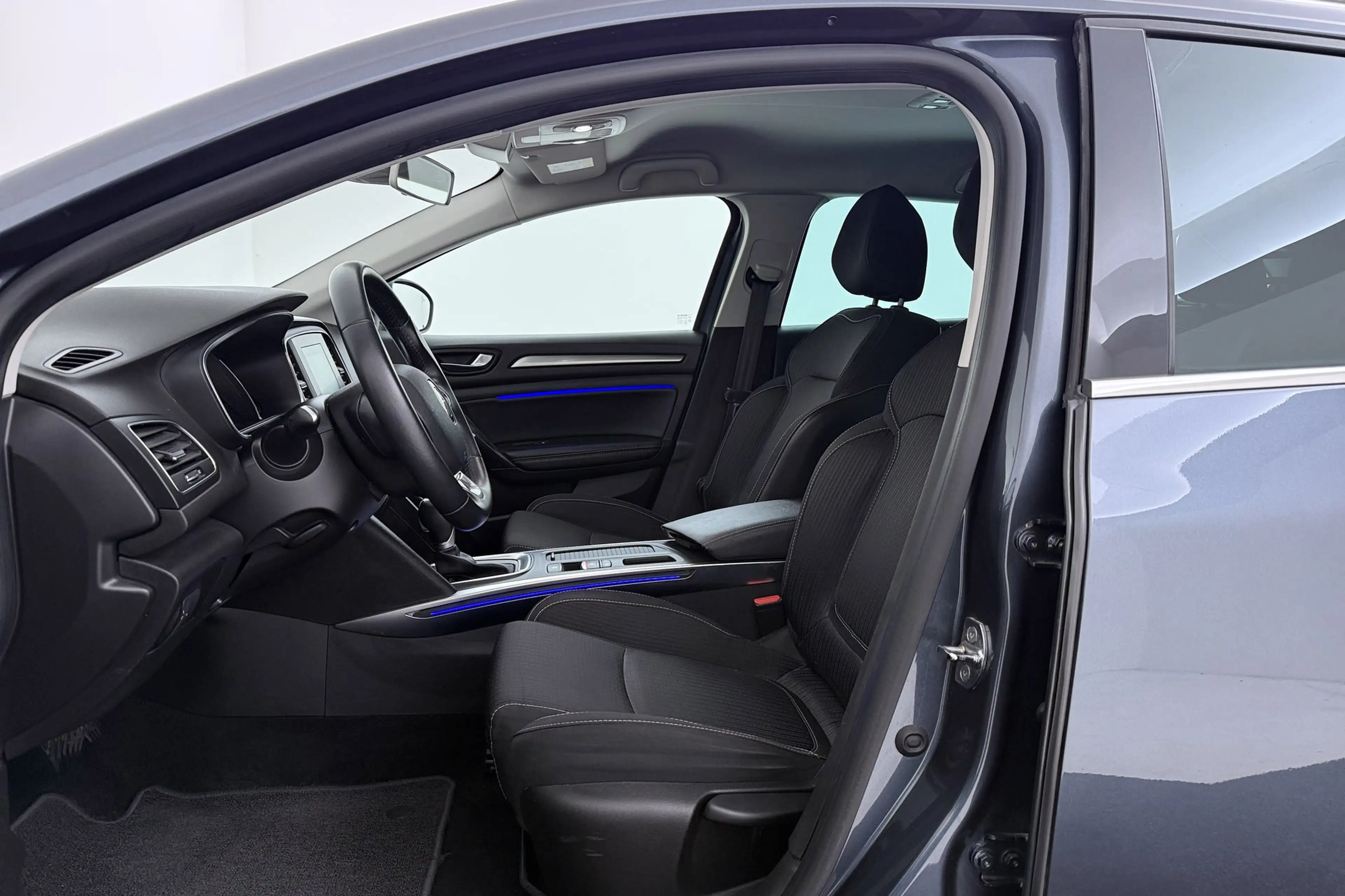 Renault Megane Estate 1.3 TCe Limited | Trekhaak | Camera | CarPl — photo 3