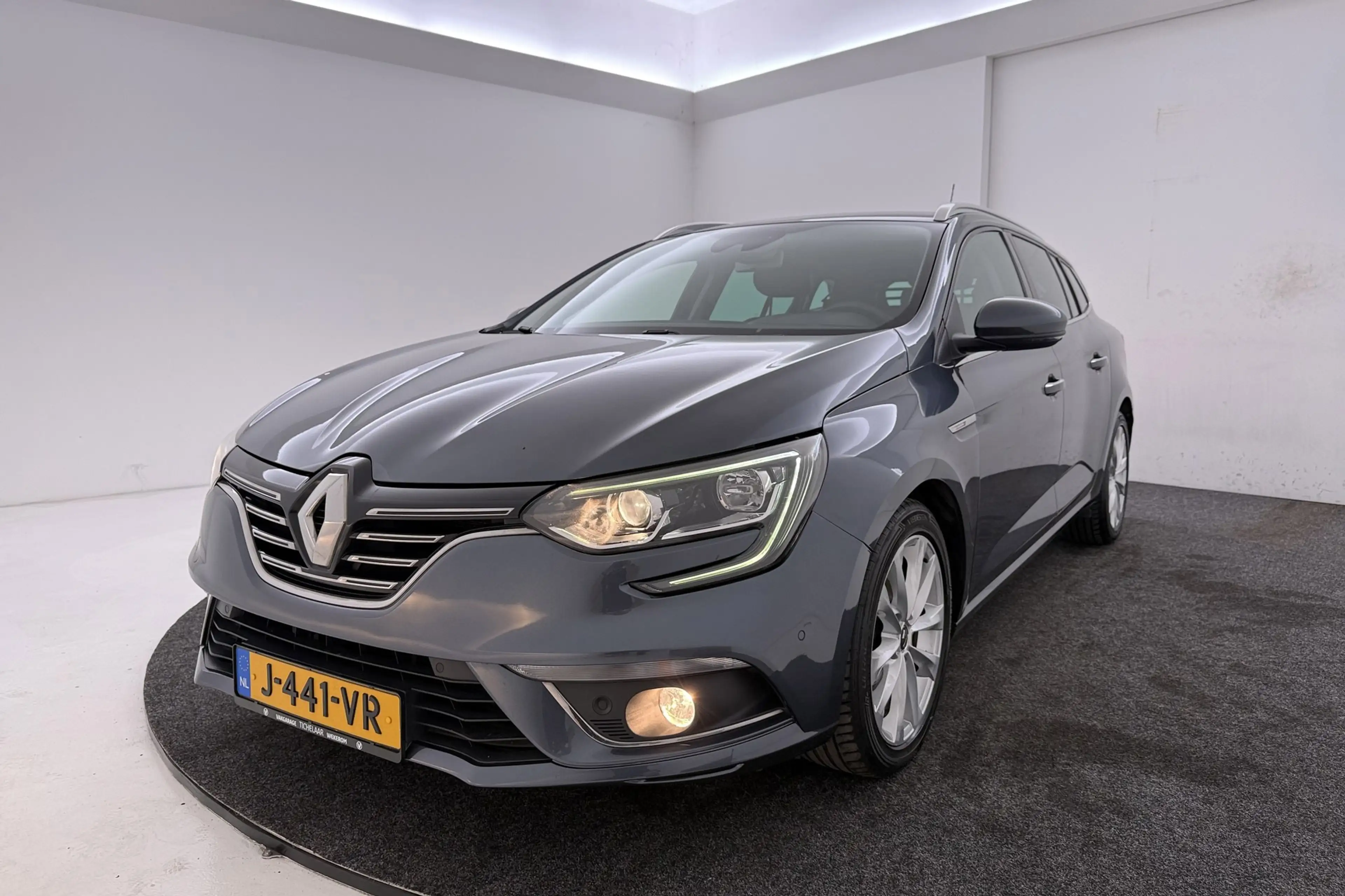 Renault Megane Estate 1.3 TCe Limited | Trekhaak | Camera | CarPl — photo 41