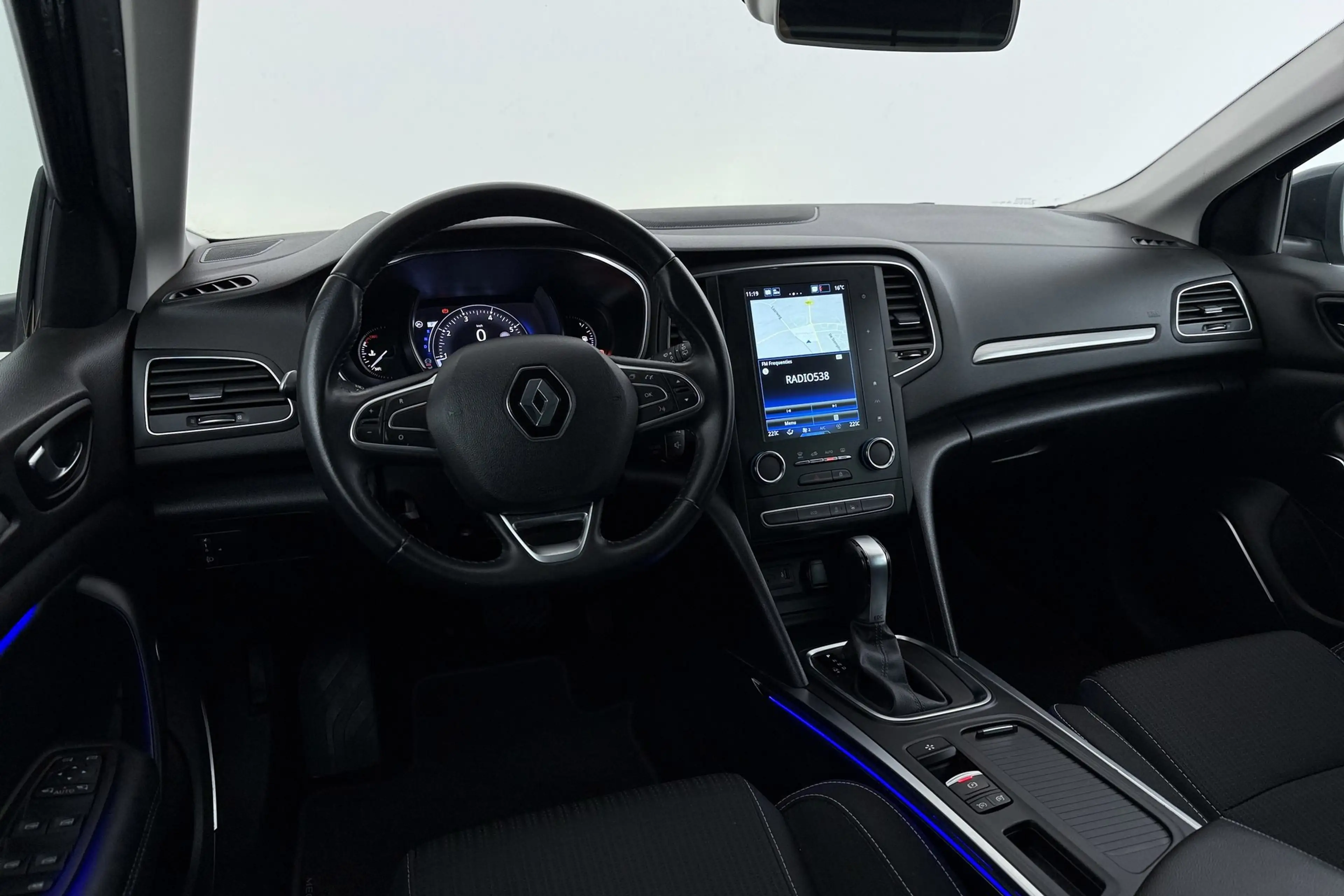 Renault Megane Estate 1.3 TCe Limited | Trekhaak | Camera | CarPl — photo 14