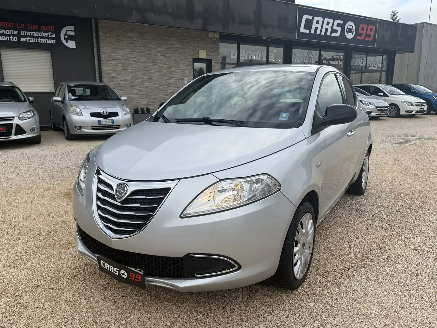 Lancia Ypsilon 1.2 8v Silver 69cv Silber - 1