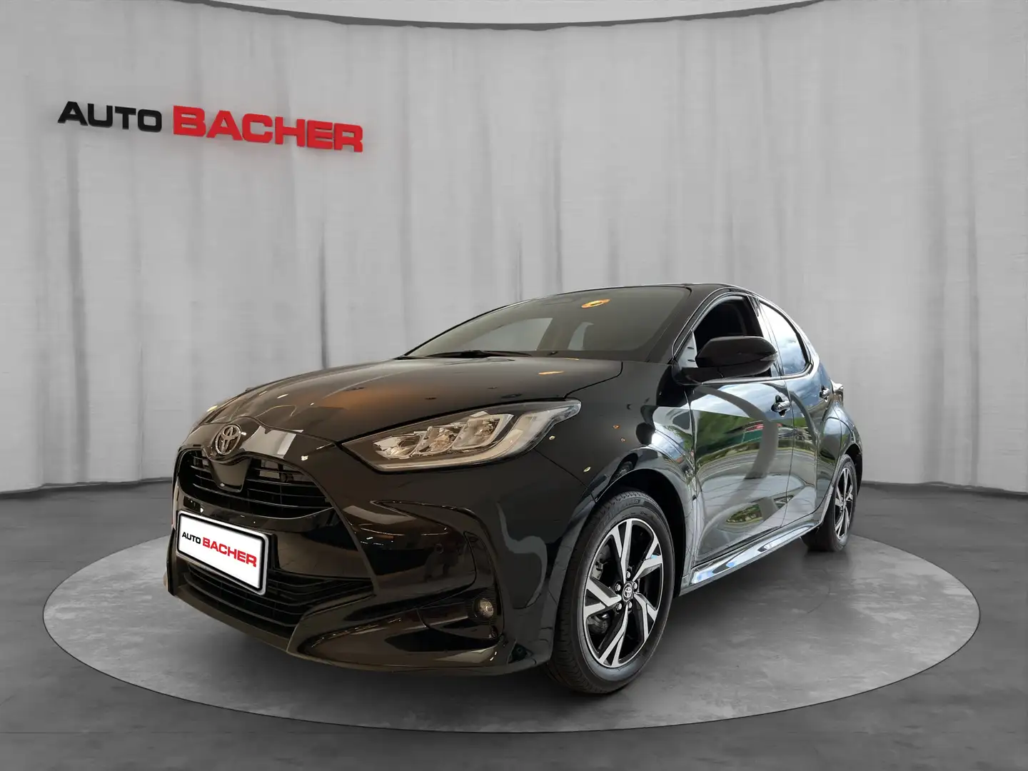 Toyota Yaris Yaris - 1,5 l, 116 P Schwarz - 1