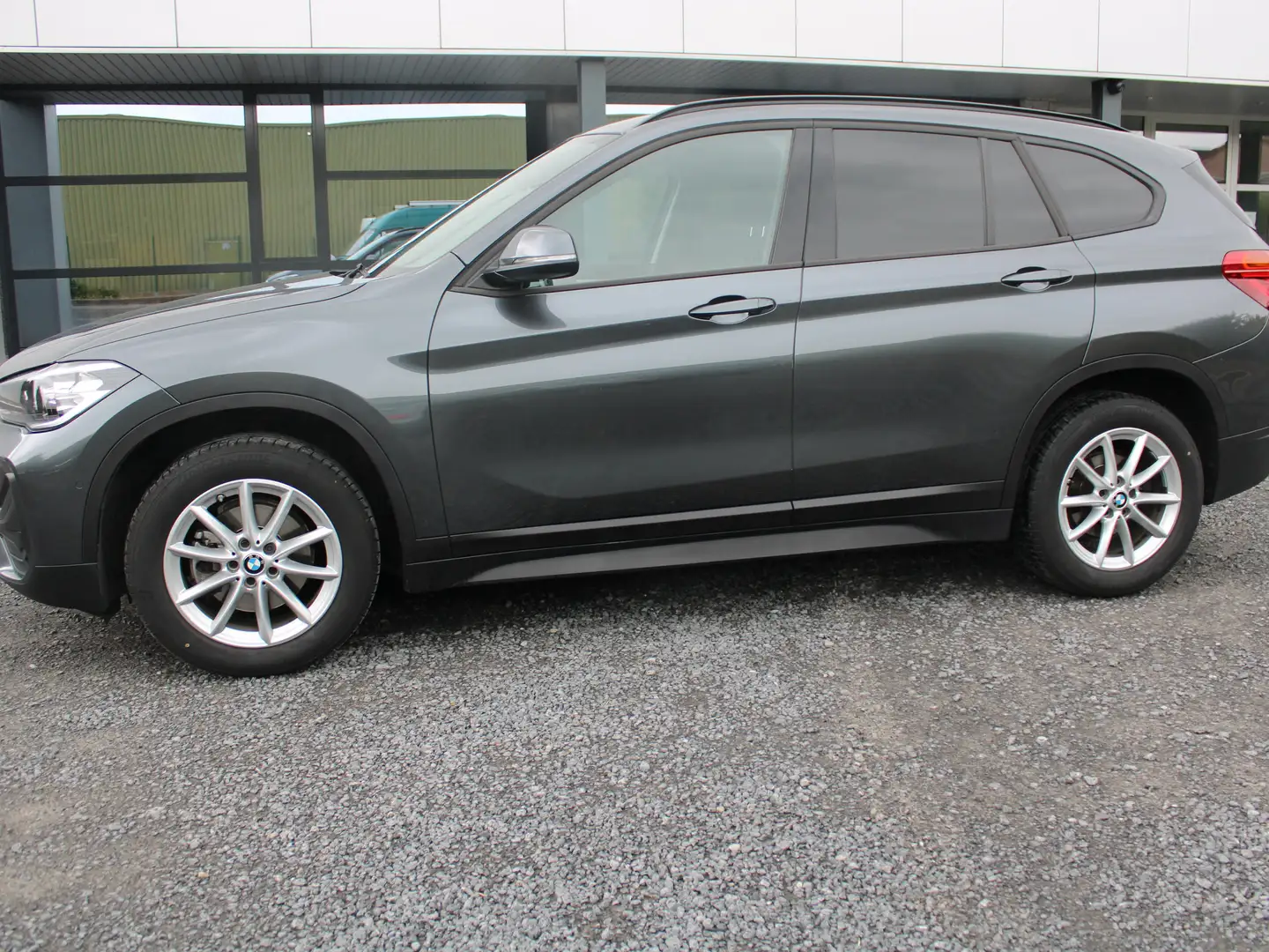 BMW X1 1.5 I S DRIVE BUSINESS CAMERA NAVI APP VERW.ZETELS Grijs - 2
