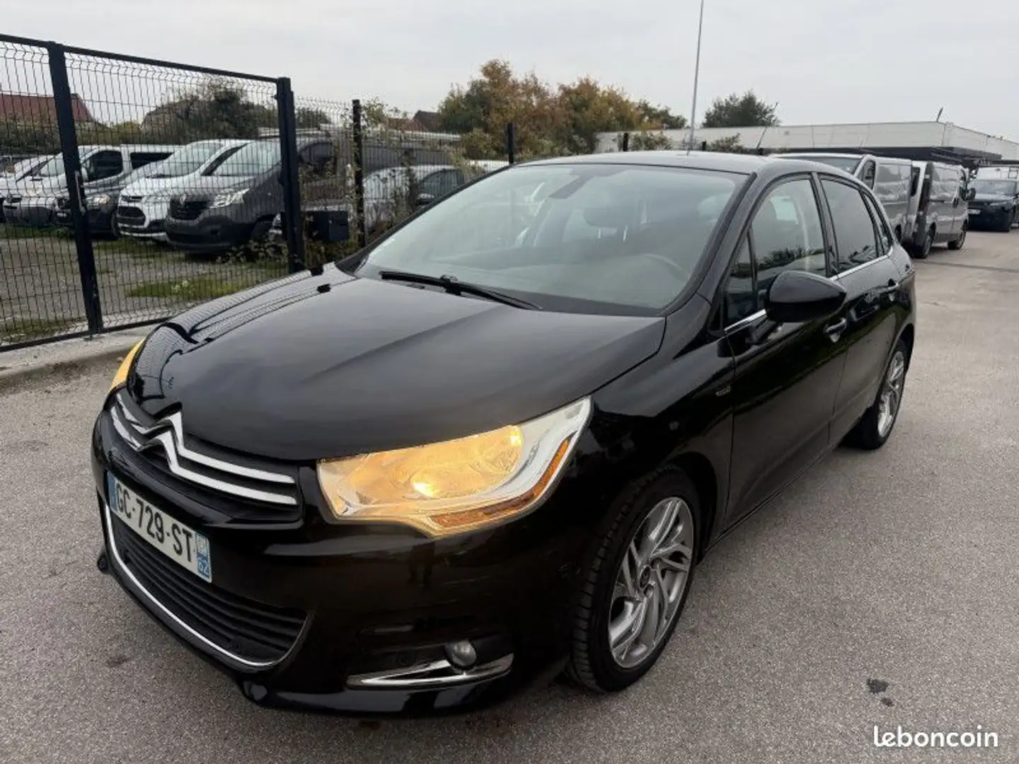 Citroen C4 1.6 E-HDI 115 FAP EXCLUSIVE + Noir - 1