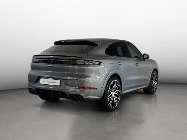 Porsche Cayenne view 5