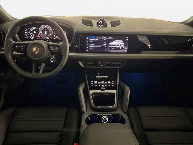 Porsche Cayenne view 11