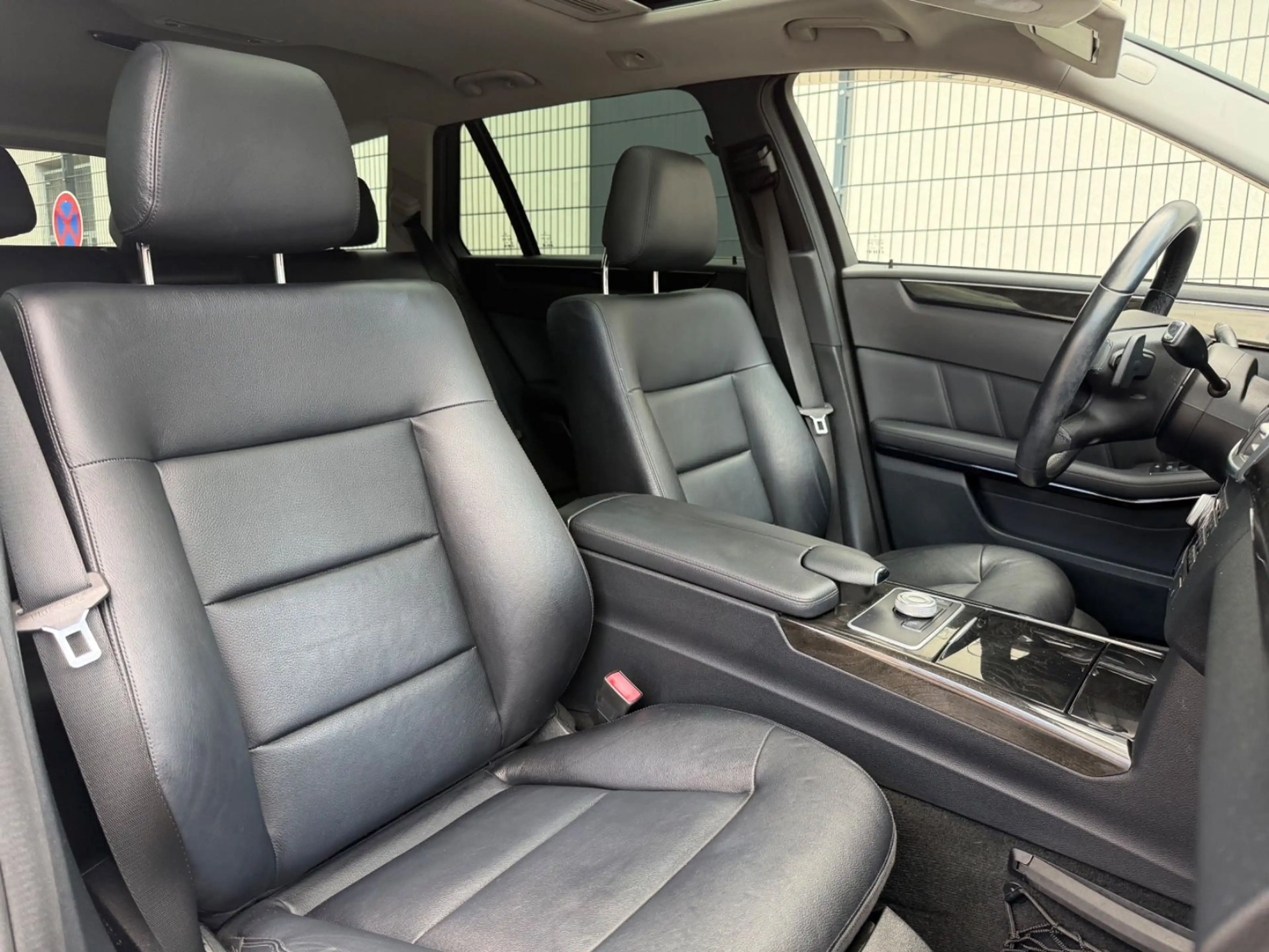 Mercedes-Benz E 350 T 4Matic GSD/LEDER/RFK/MEMORY — photo 10