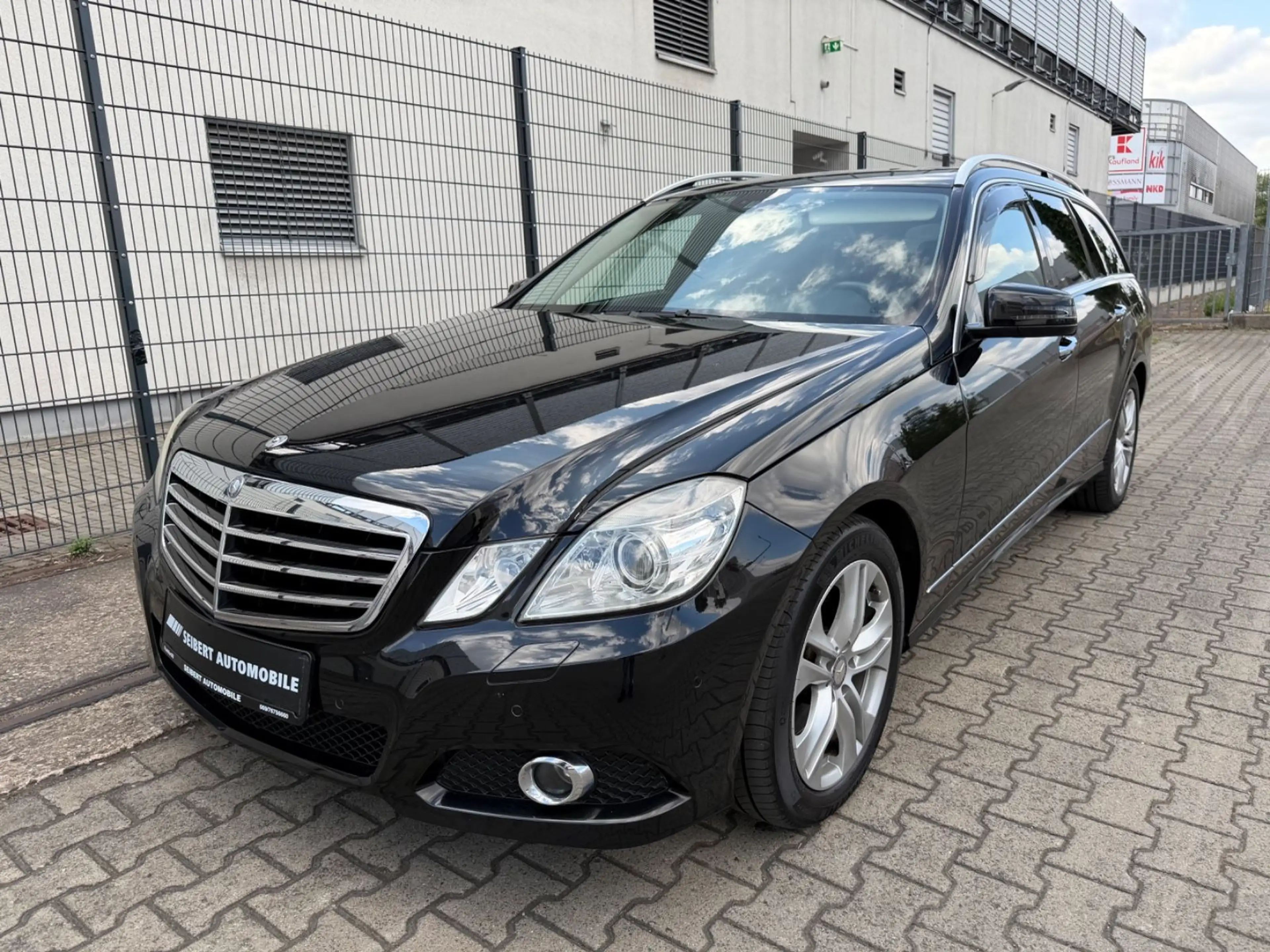 Mercedes-Benz E 350 T 4Matic GSD/LEDER/RFK/MEMORY — photo 9